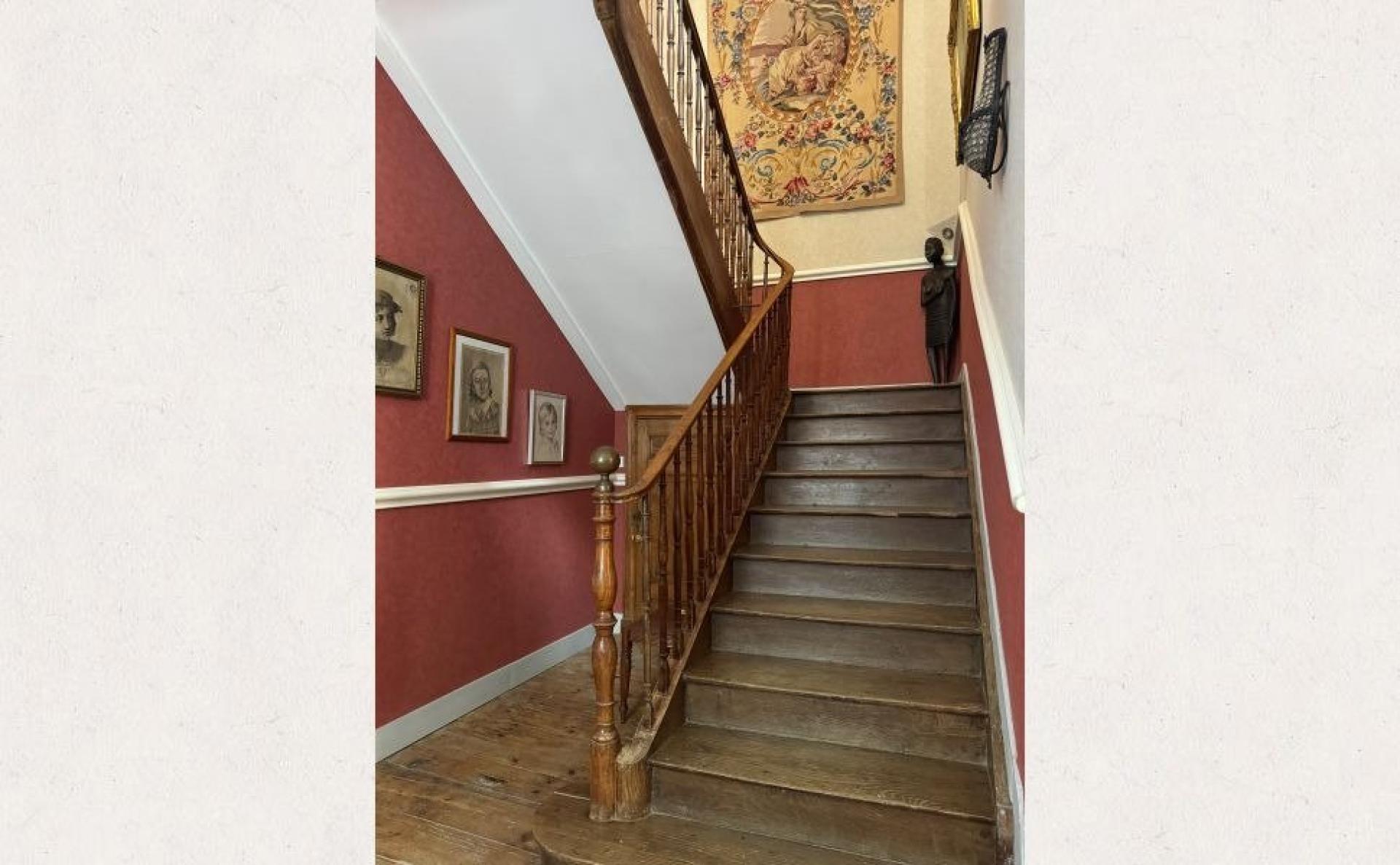 Photo 13 of the listing.