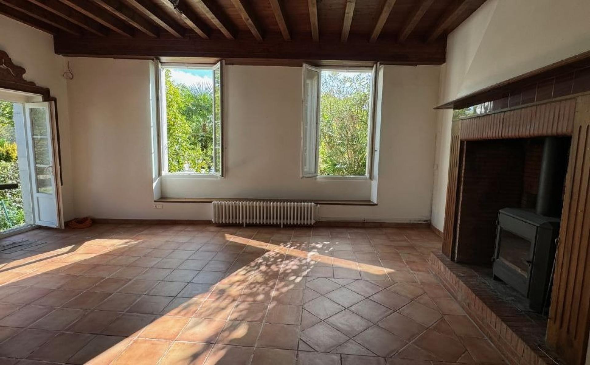 Photo 12 of the listing.