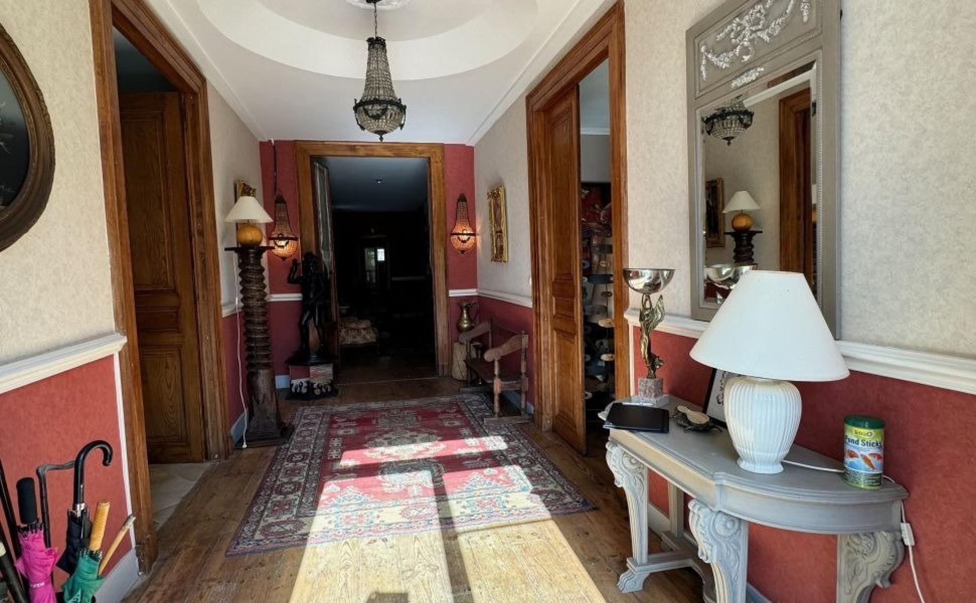 Photo 8 of the listing.