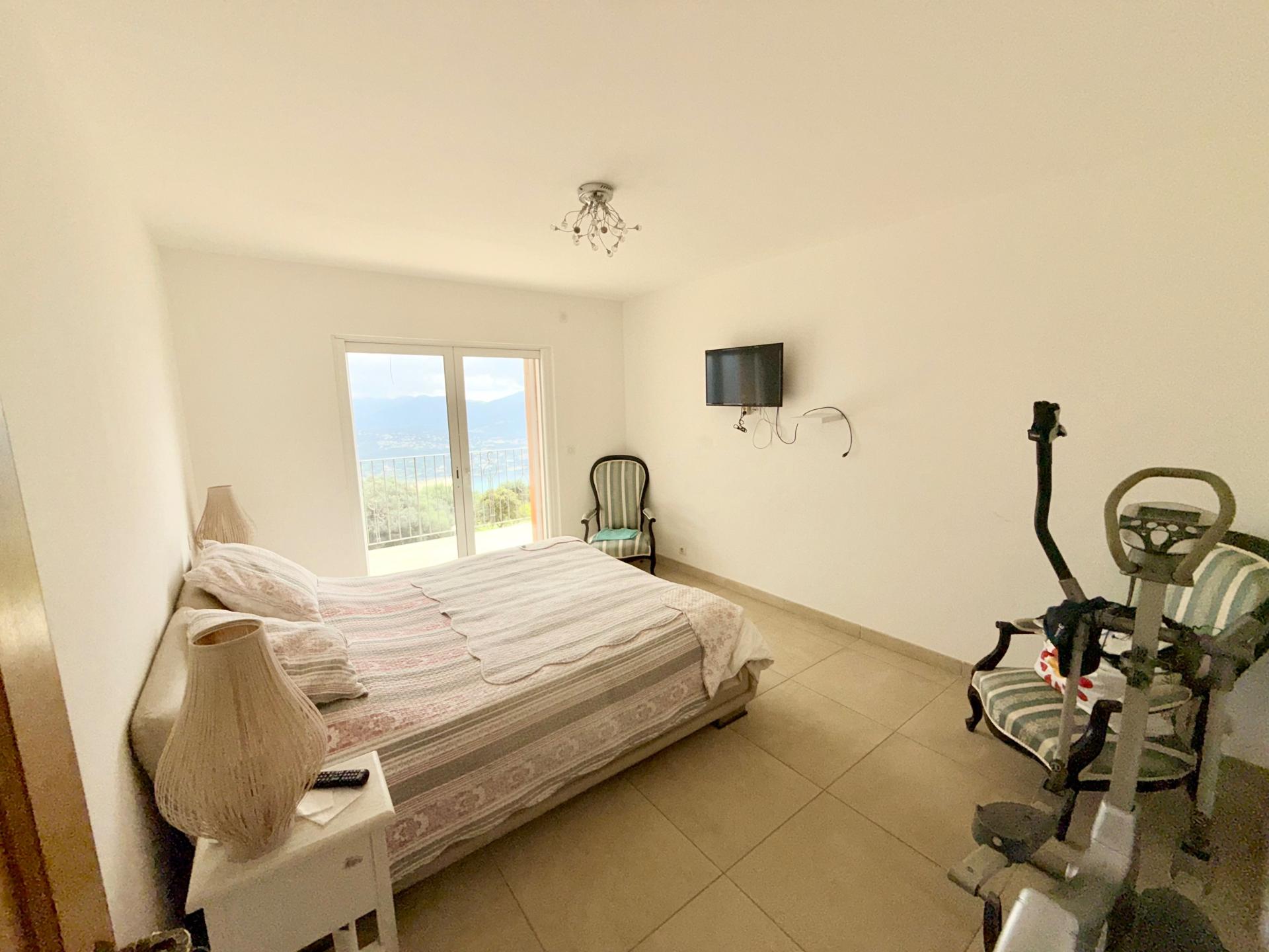 Photo 9 of the listing.