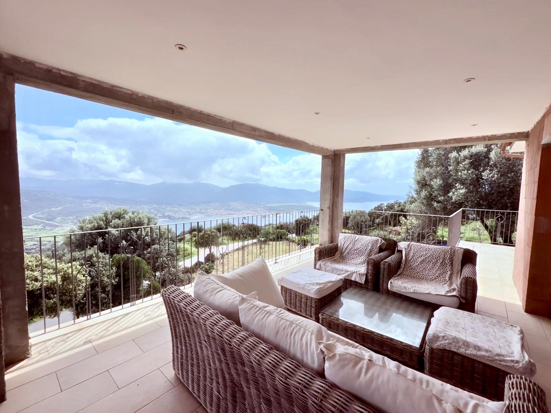 Photo 2 of the listing.