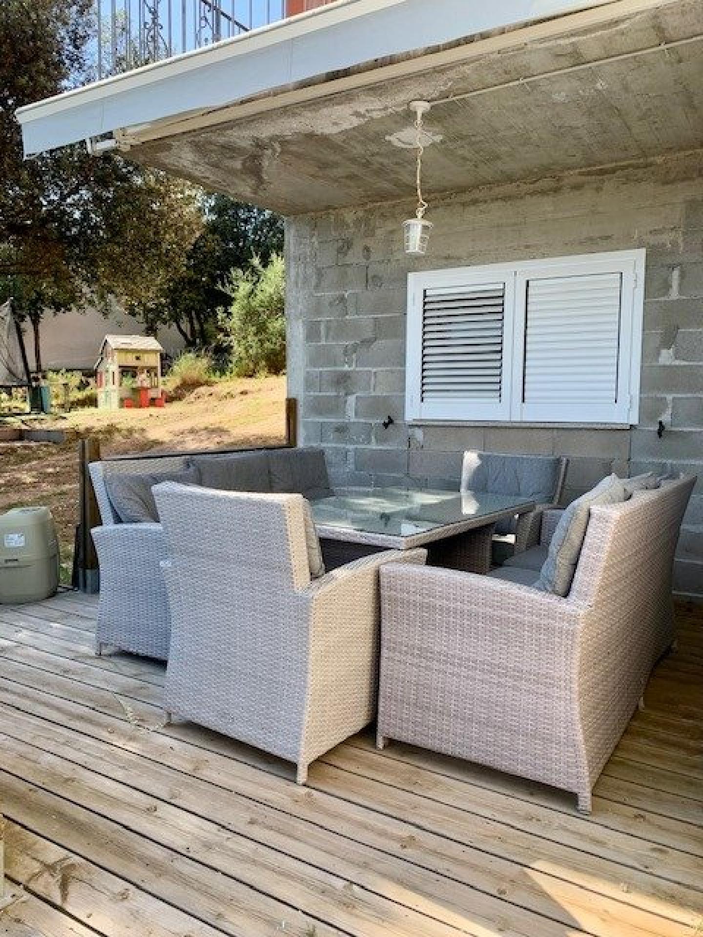 Photo 20 of the listing.