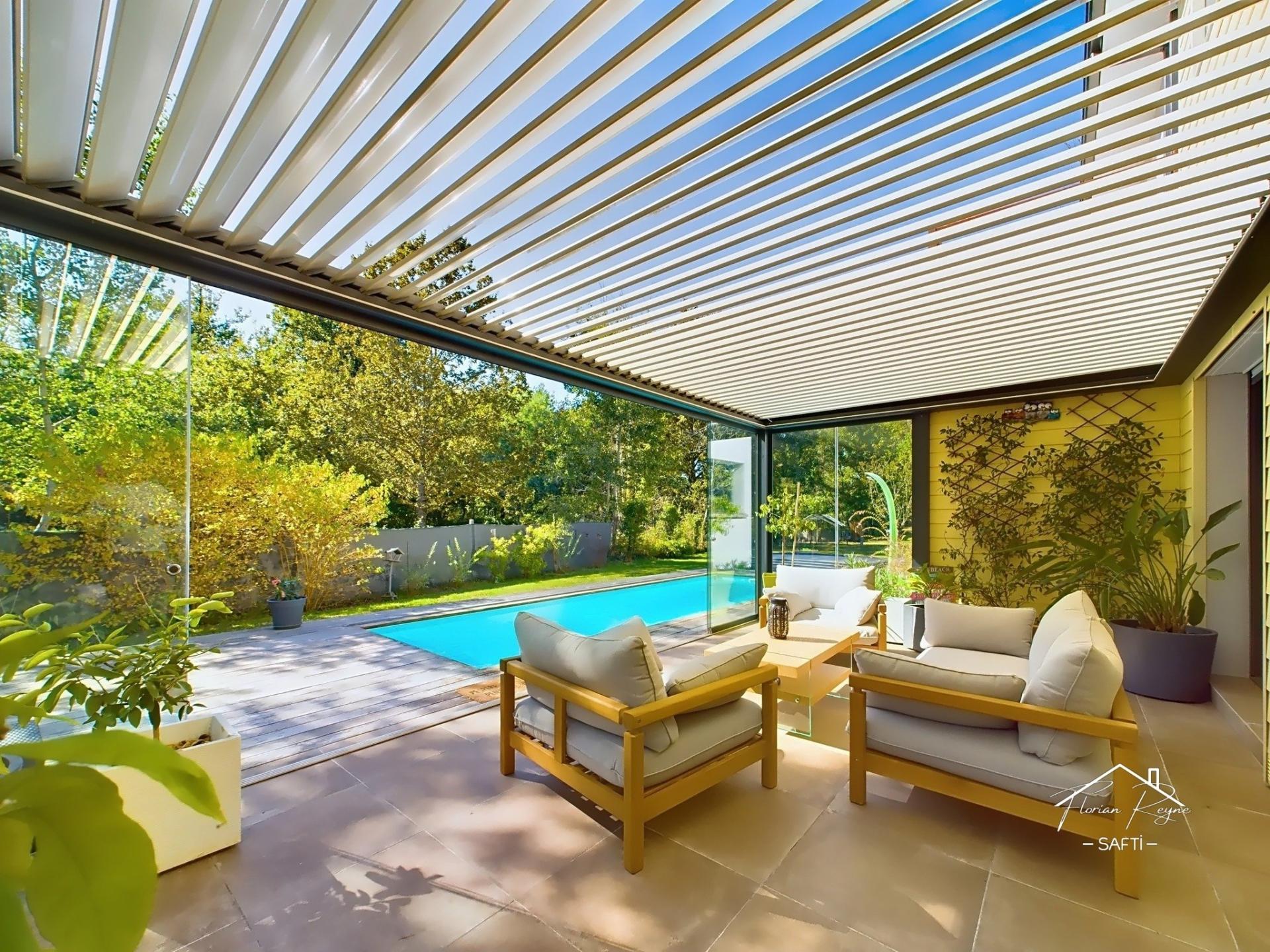 Photo 3 of the listing.