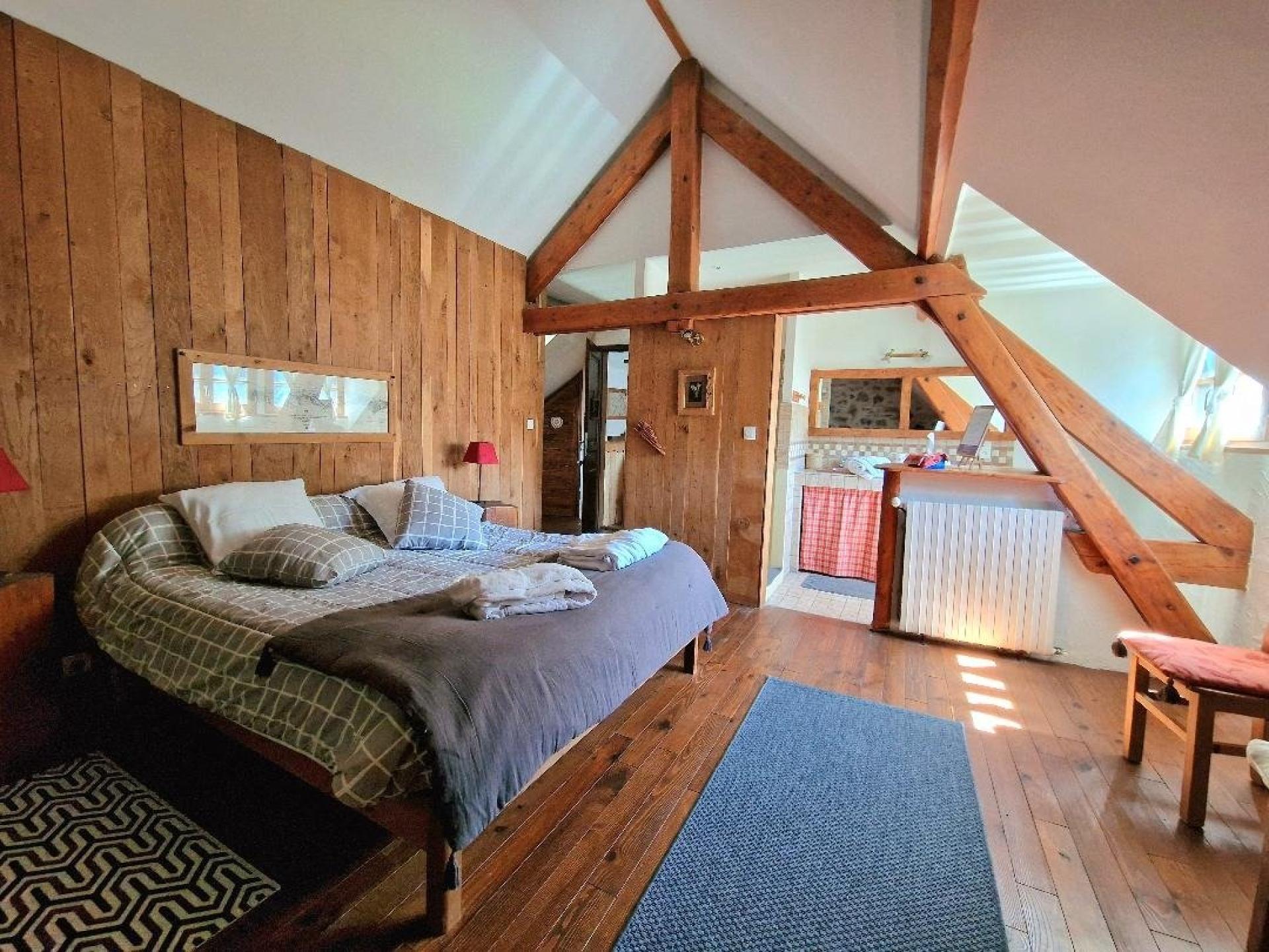 Photo 15 of the listing.