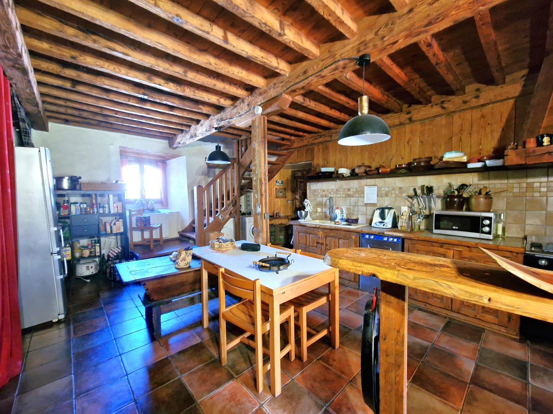 Photo 8 of the listing.