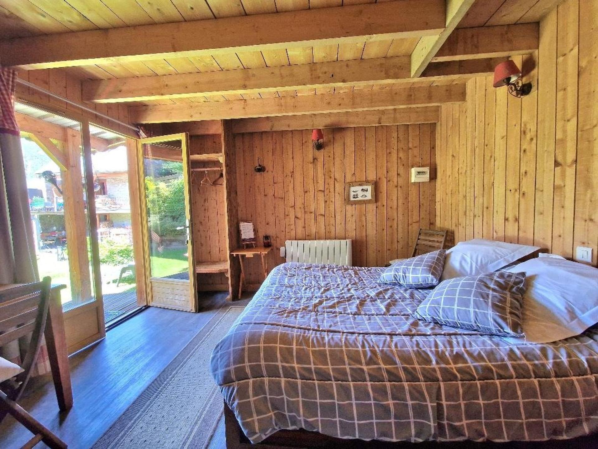 Photo 22 of the listing.