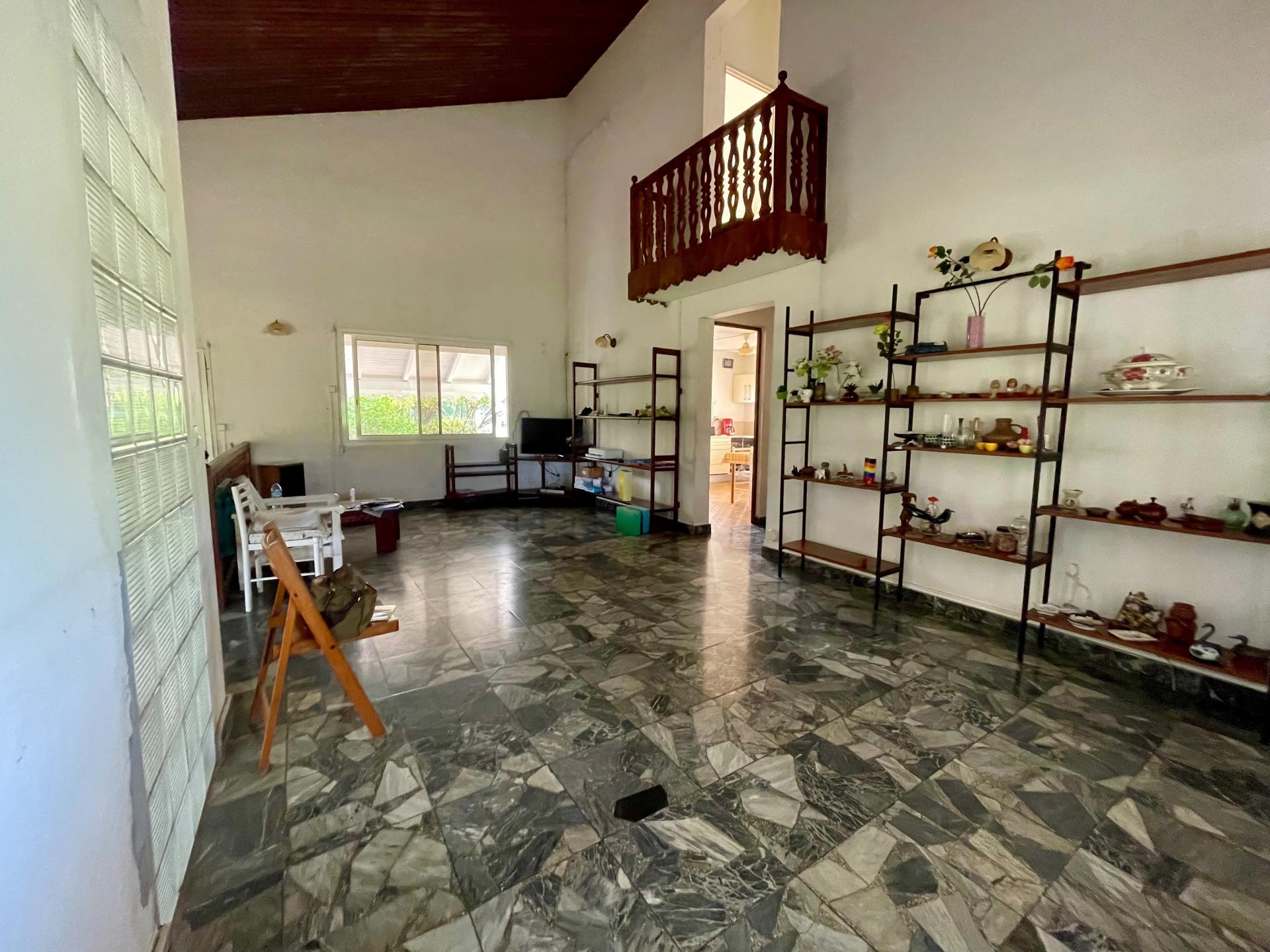 Photo 7 of the listing.