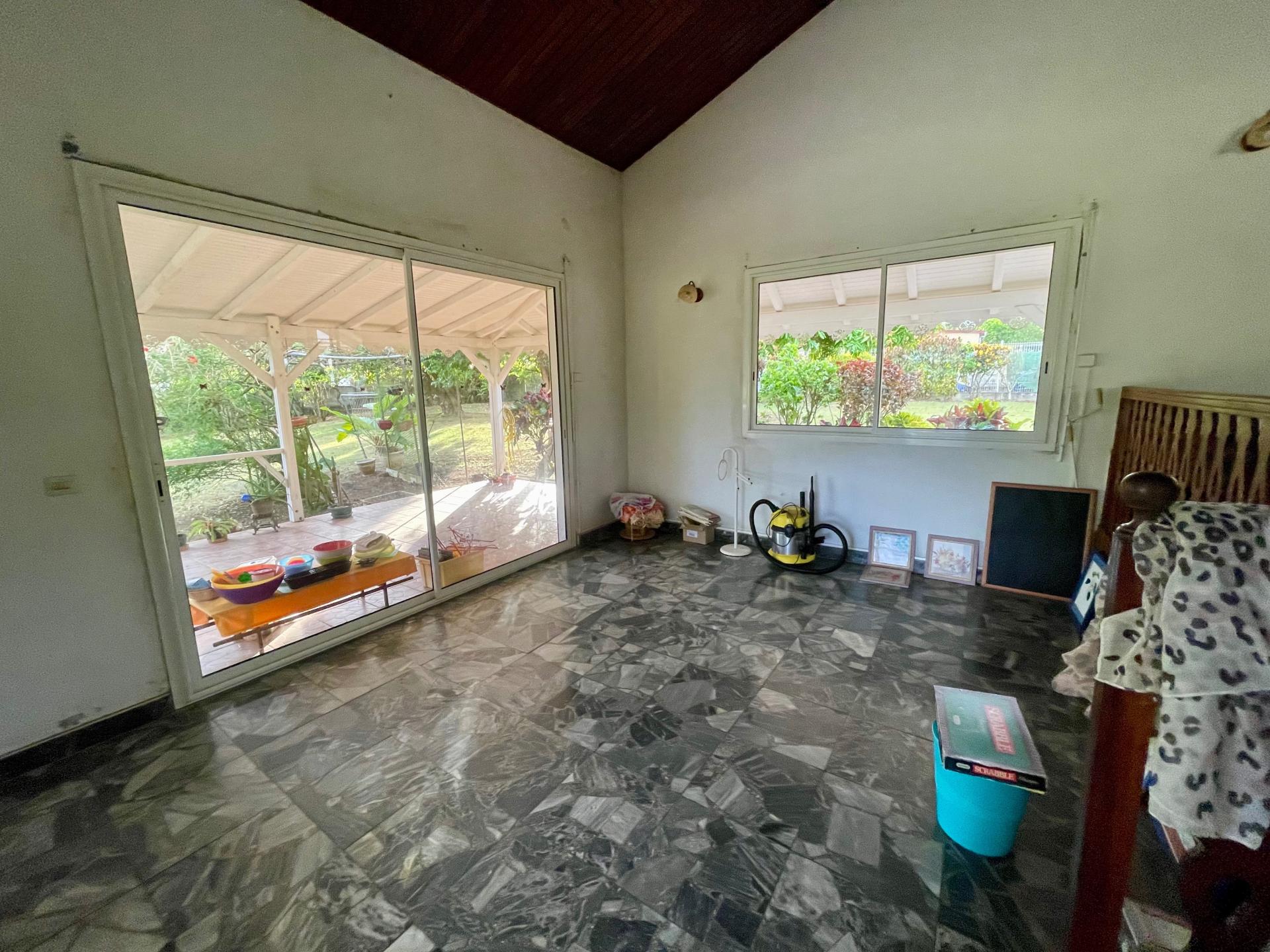 Photo 10 of the listing.