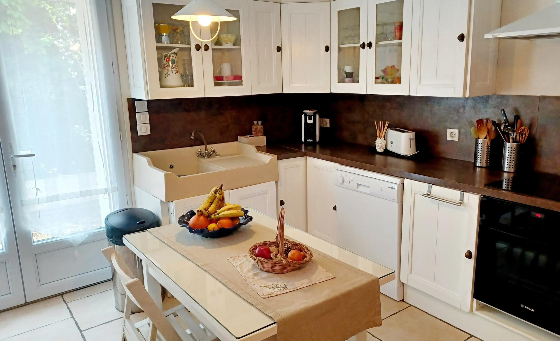 Photo 5 of the listing.