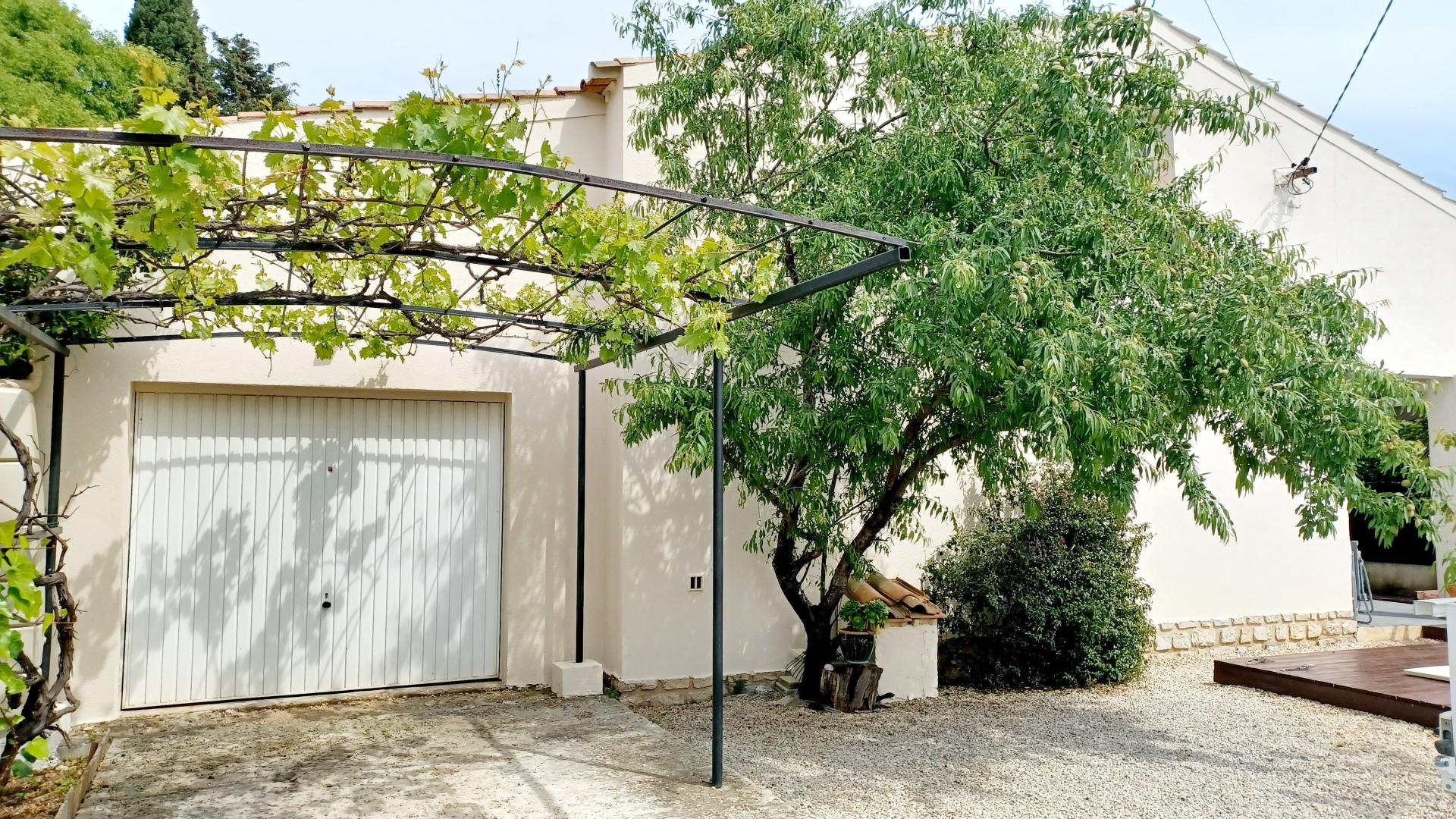 Photo 10 of the listing.