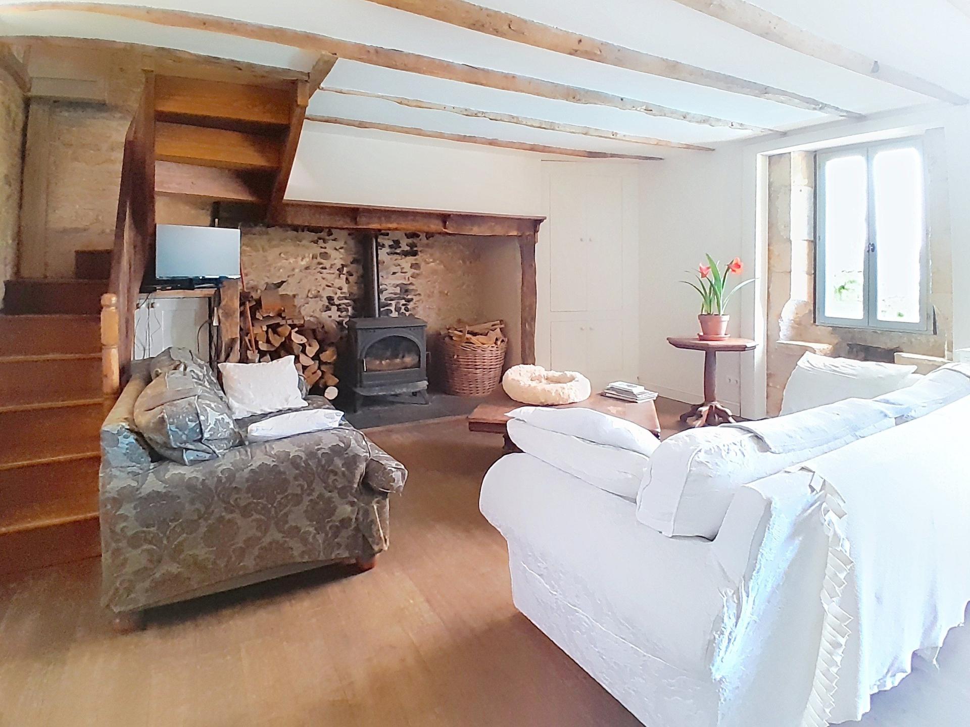 Photo 6 of the listing.