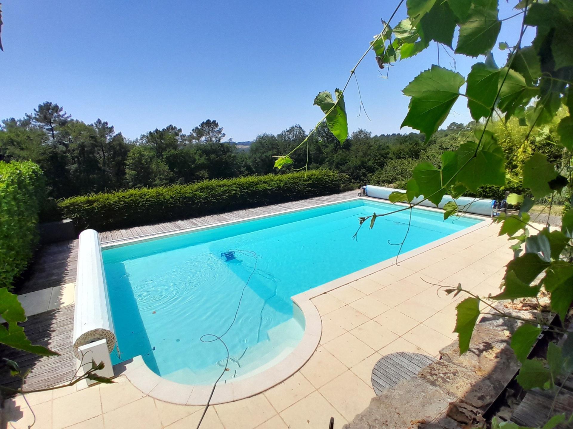 Photo 12 of the listing.