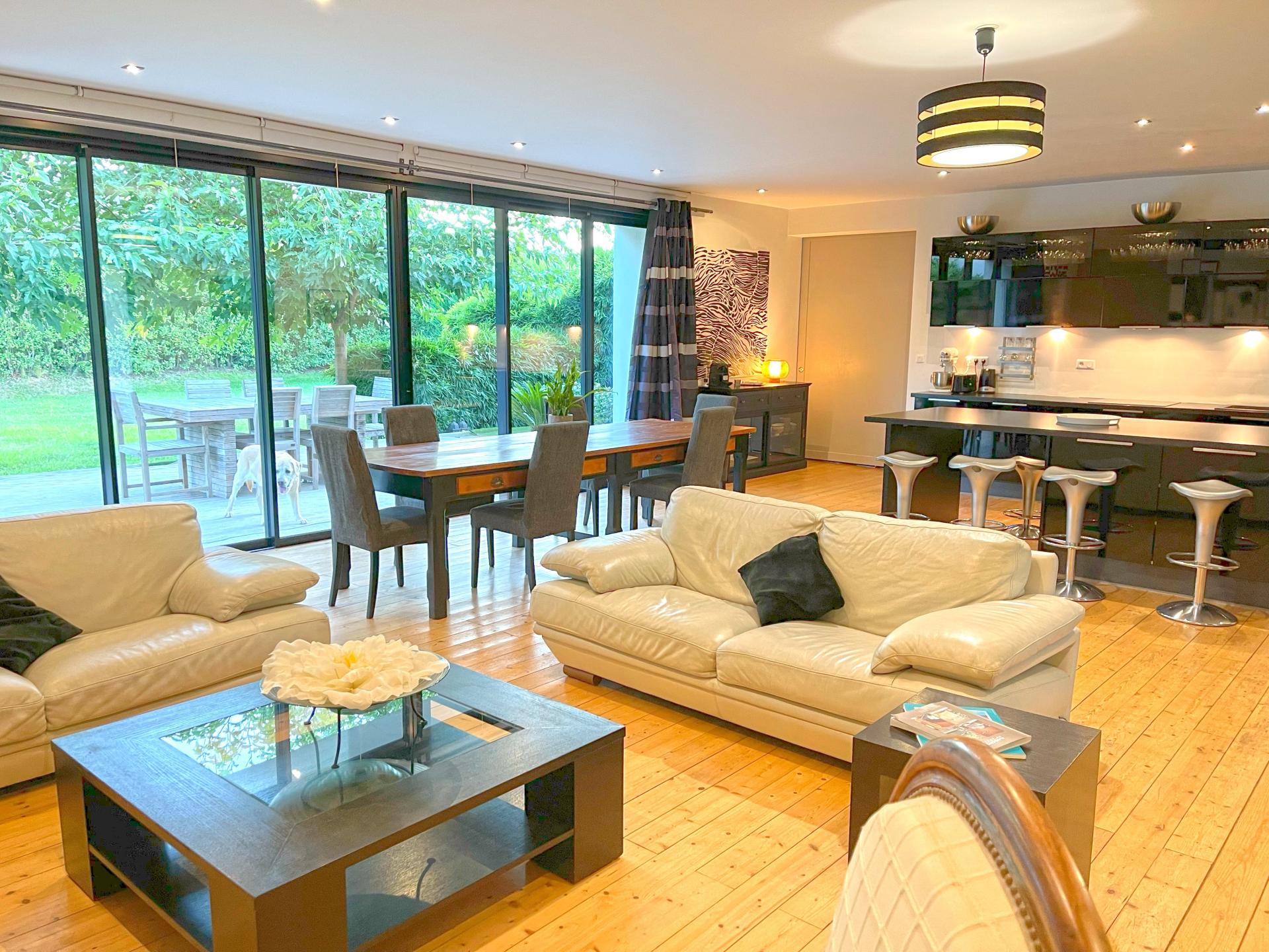 Photo 12 of the listing.