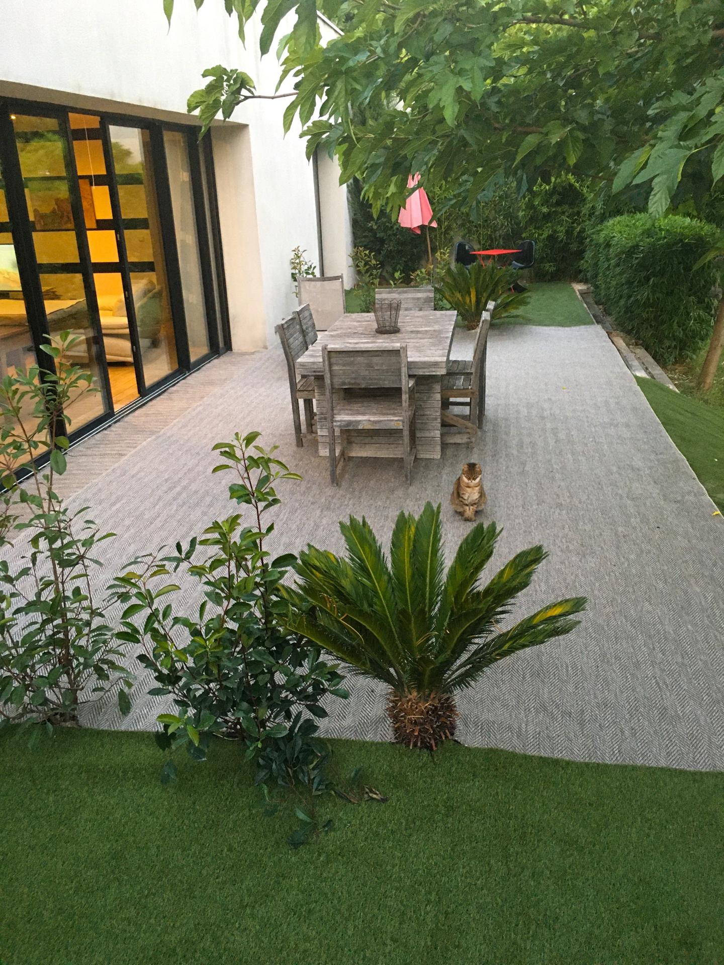 Photo 5 of the listing.