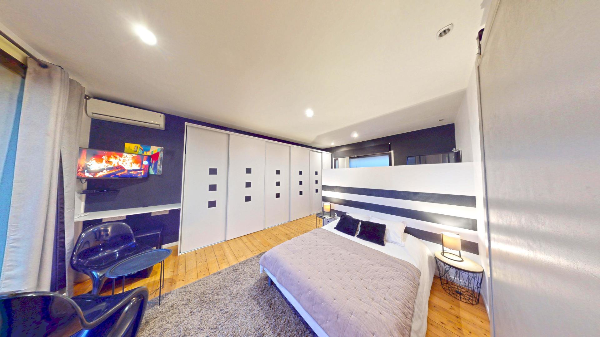 Photo 14 of the listing.