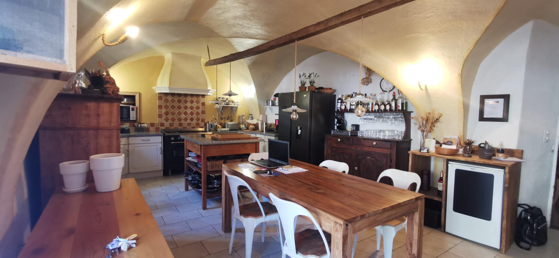 Photo 8 of the listing.