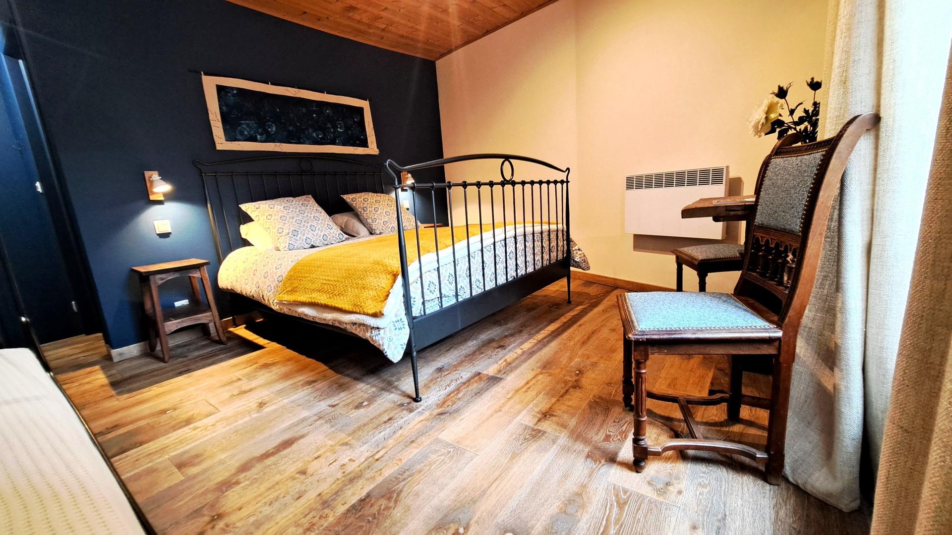 Photo 14 of the listing.