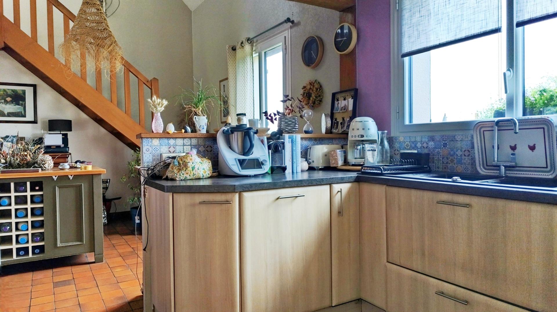 Photo 5 of the listing.