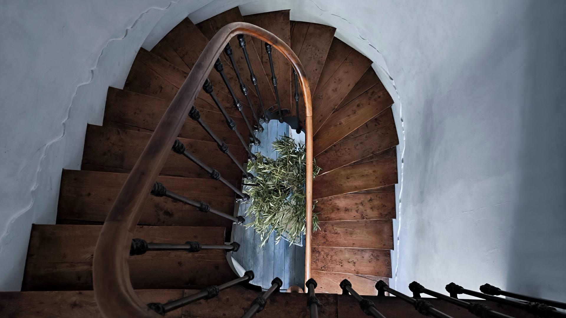 Photo 8 of the listing.