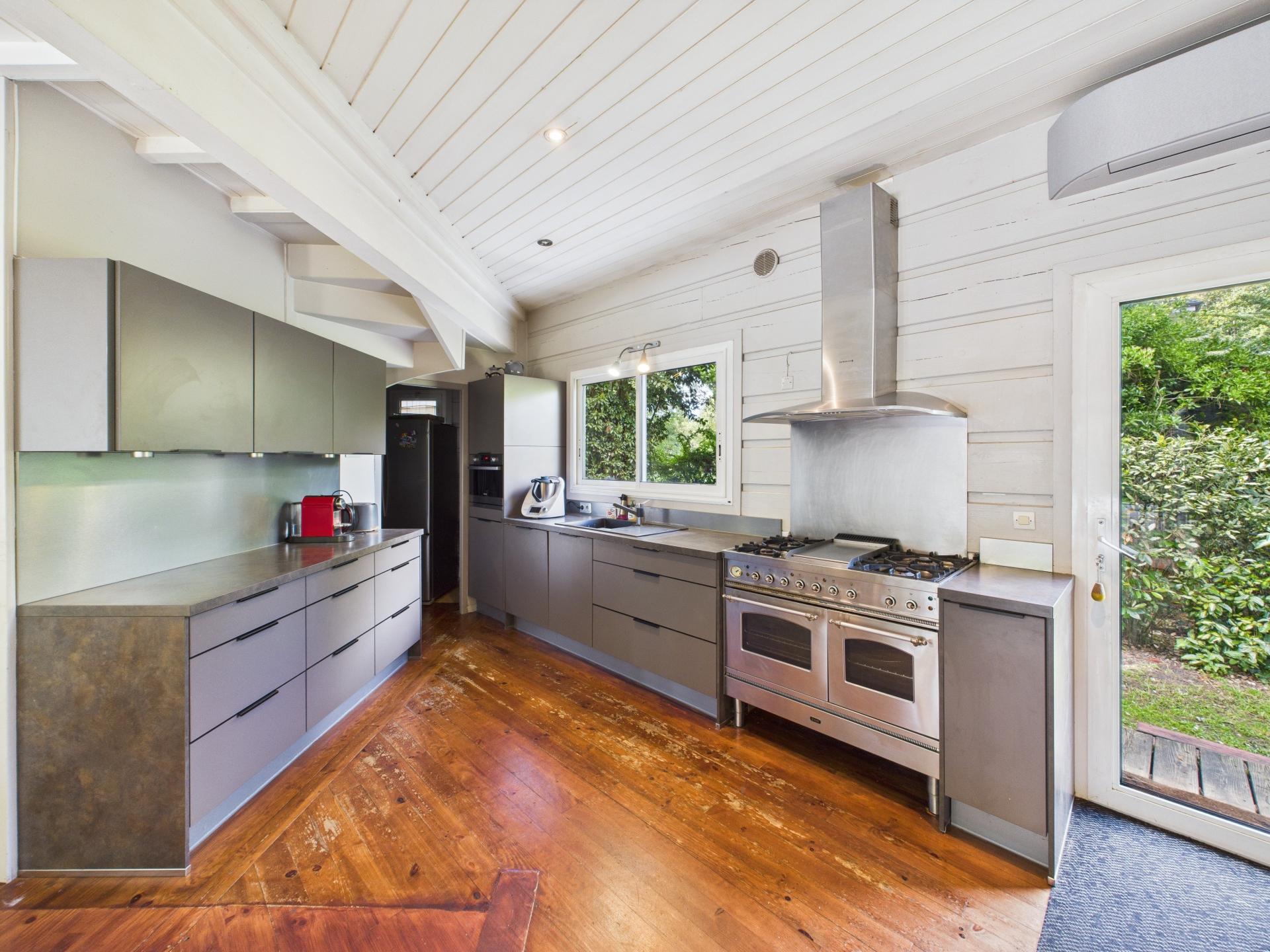 Photo 25 of the listing.