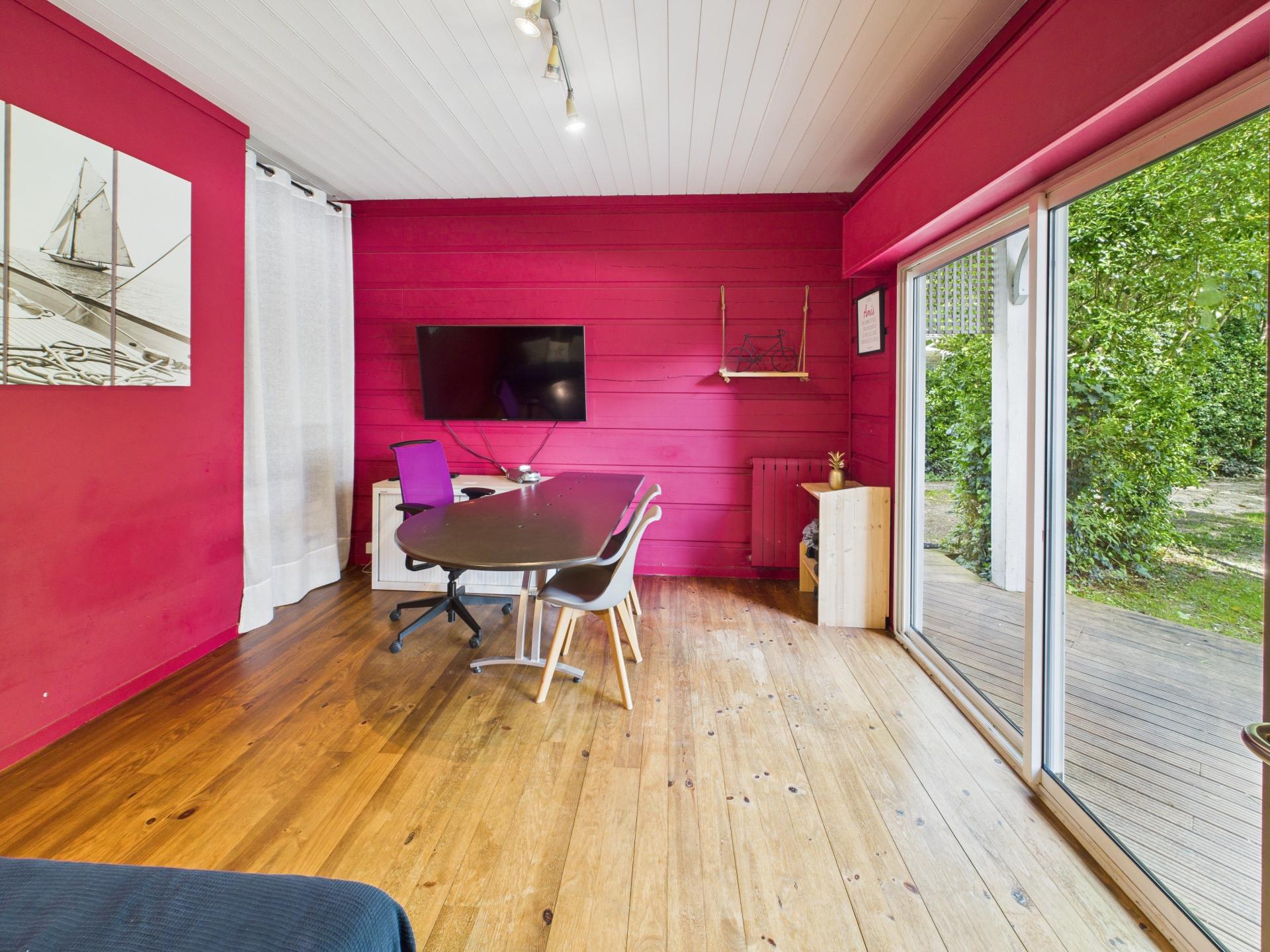 Photo 10 of the listing.