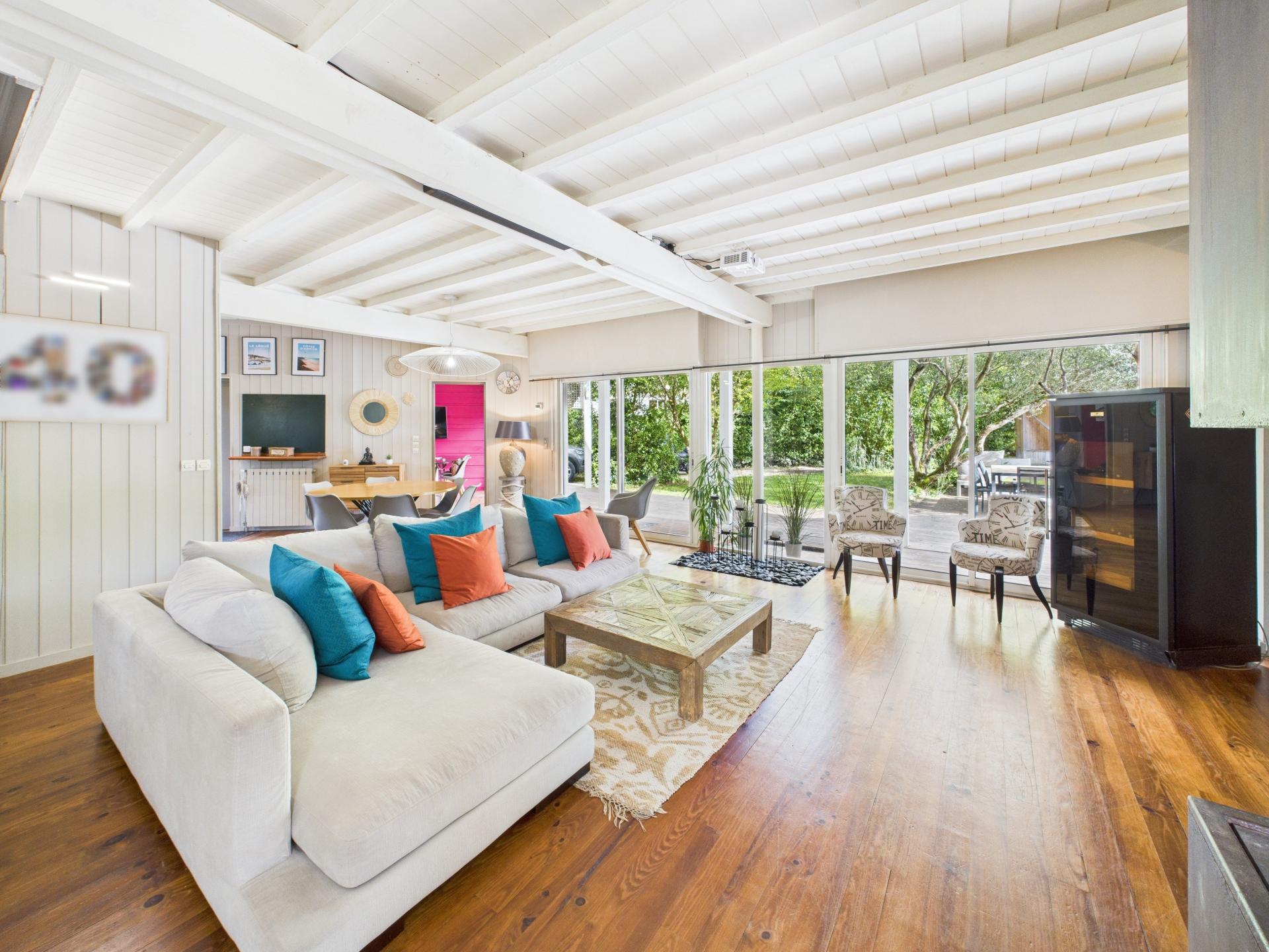 Photo 4 of the listing.