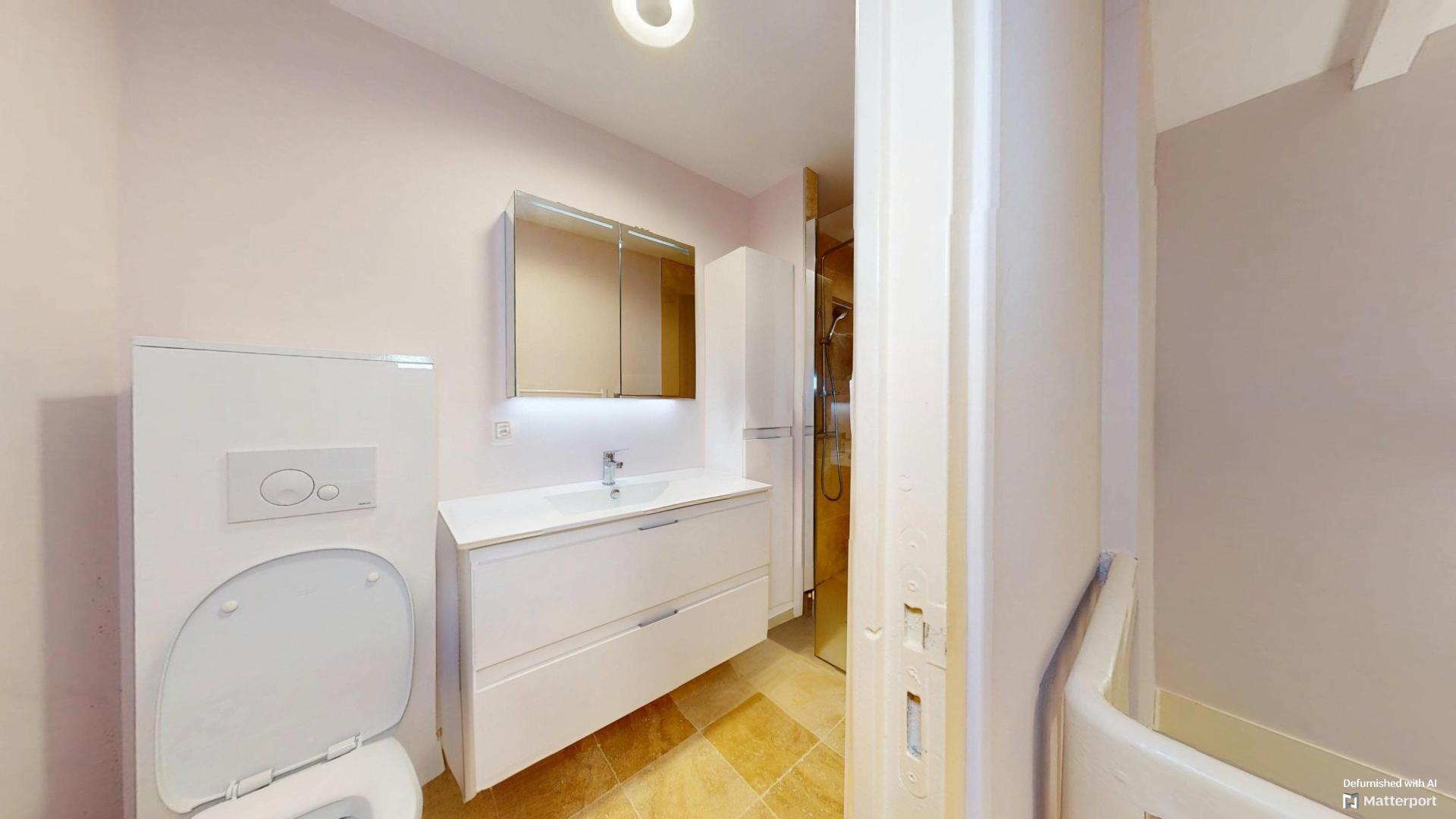 Photo 20 of the listing.