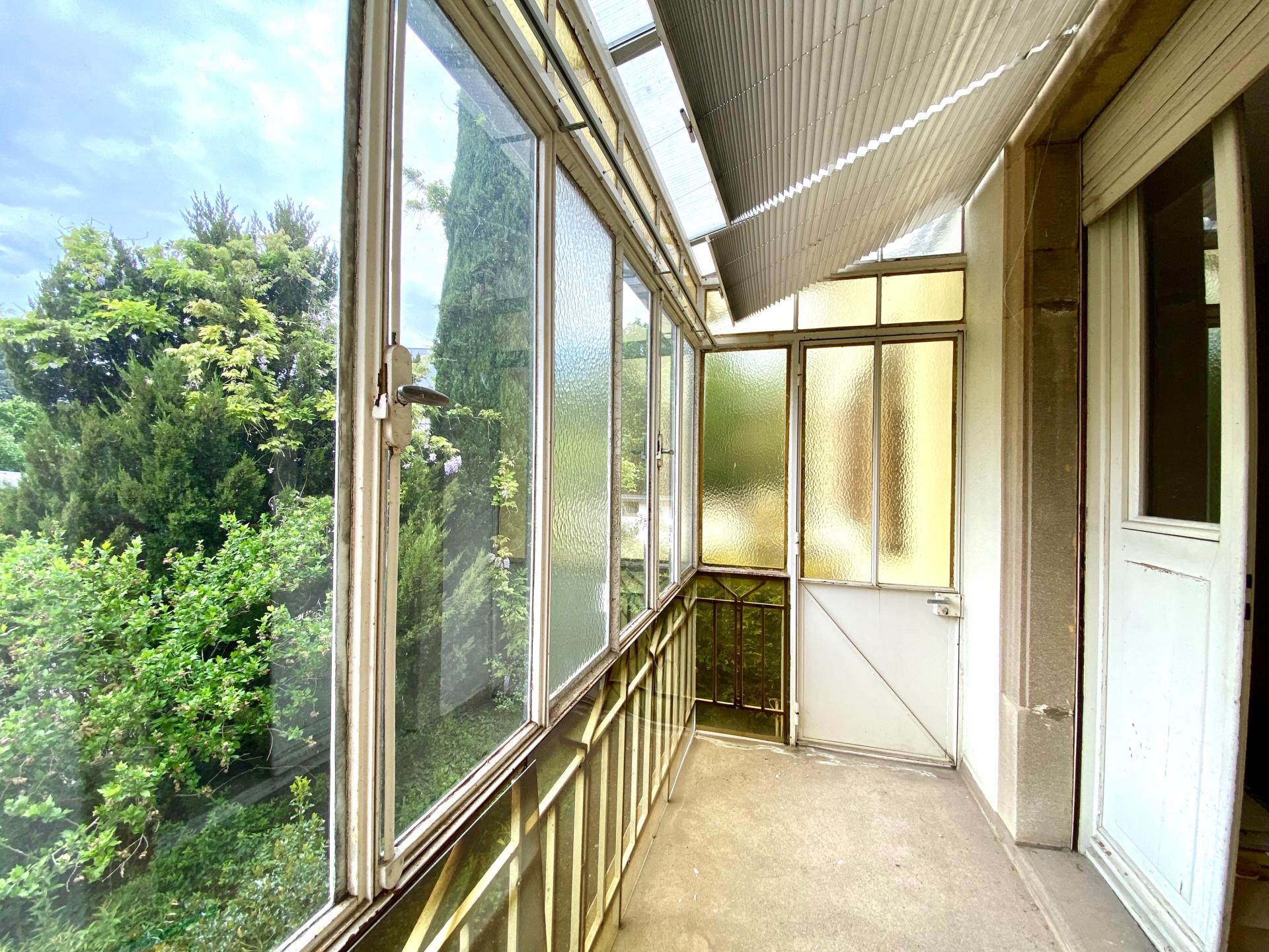 Photo 3 of the listing.