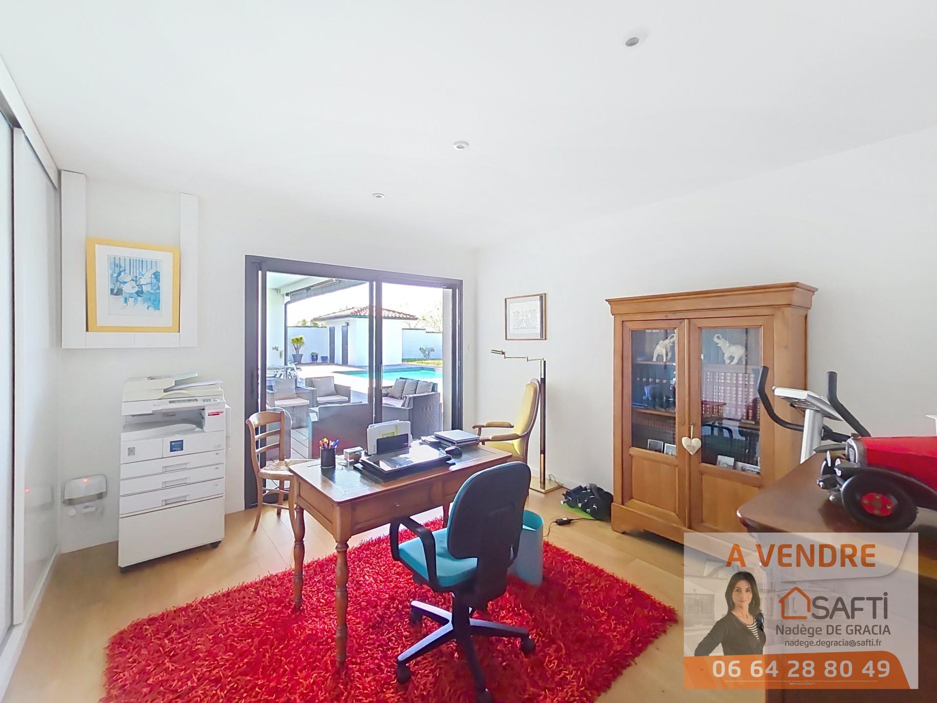 Photo 19 de l'annonce.