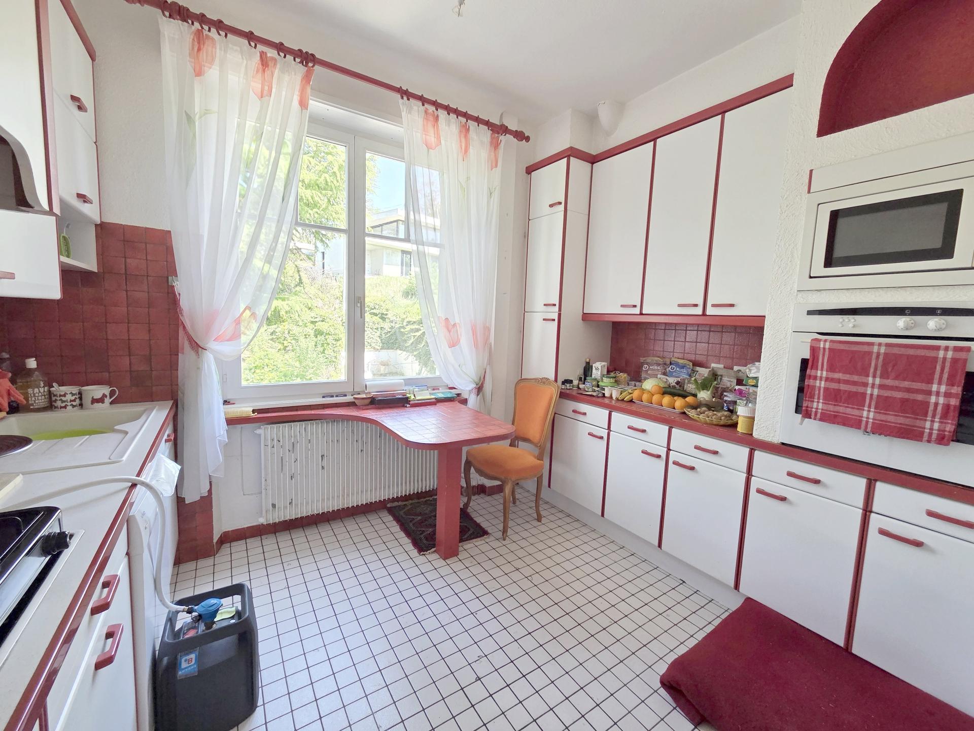 Photo 8 of the listing.