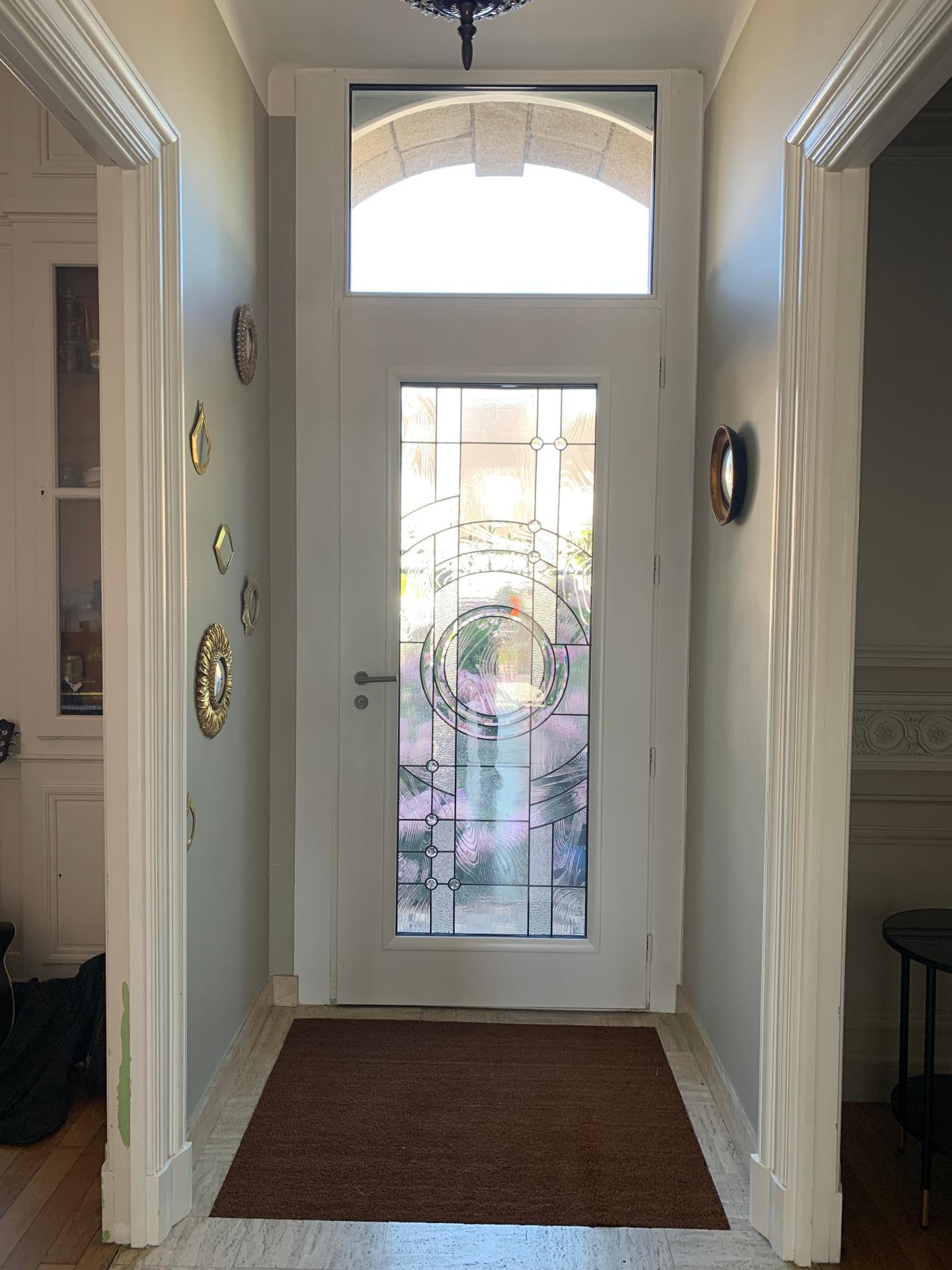 Photo 6 of the listing.