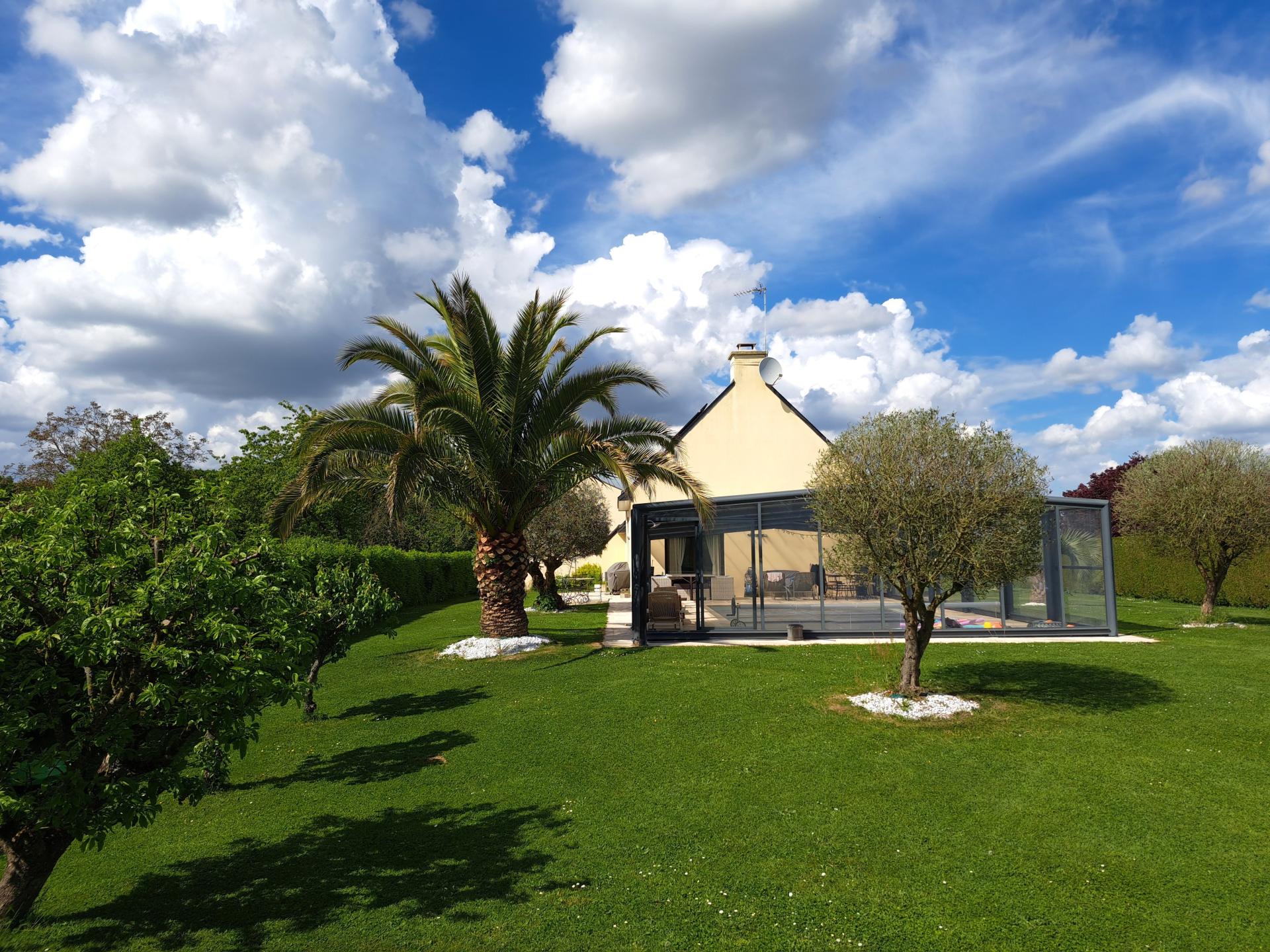 Photo 2 of the listing.