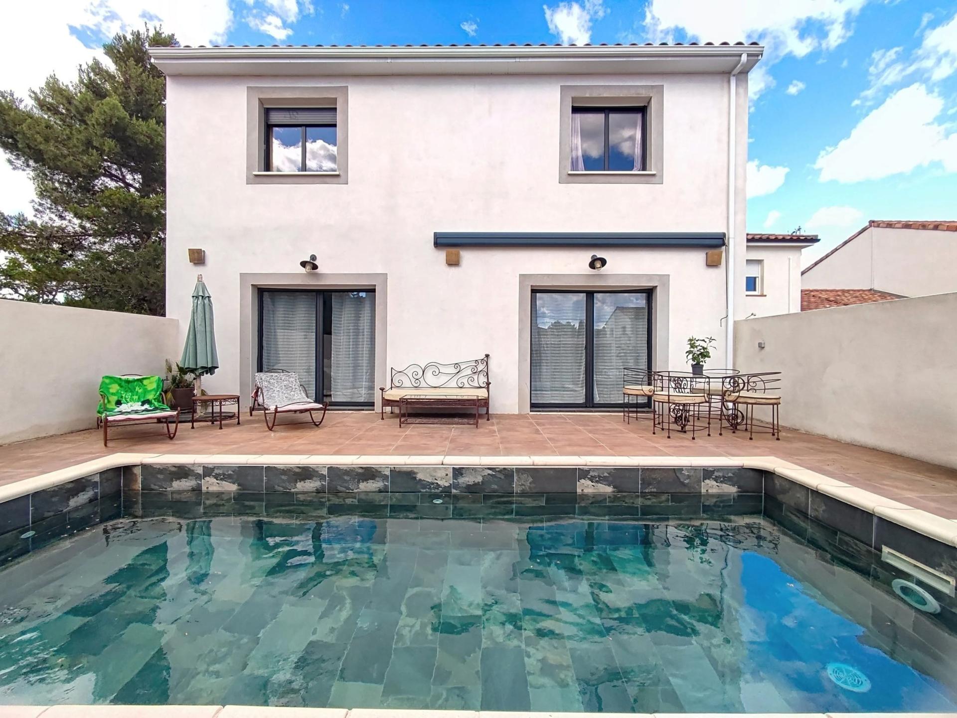 Photo 11 of the listing.