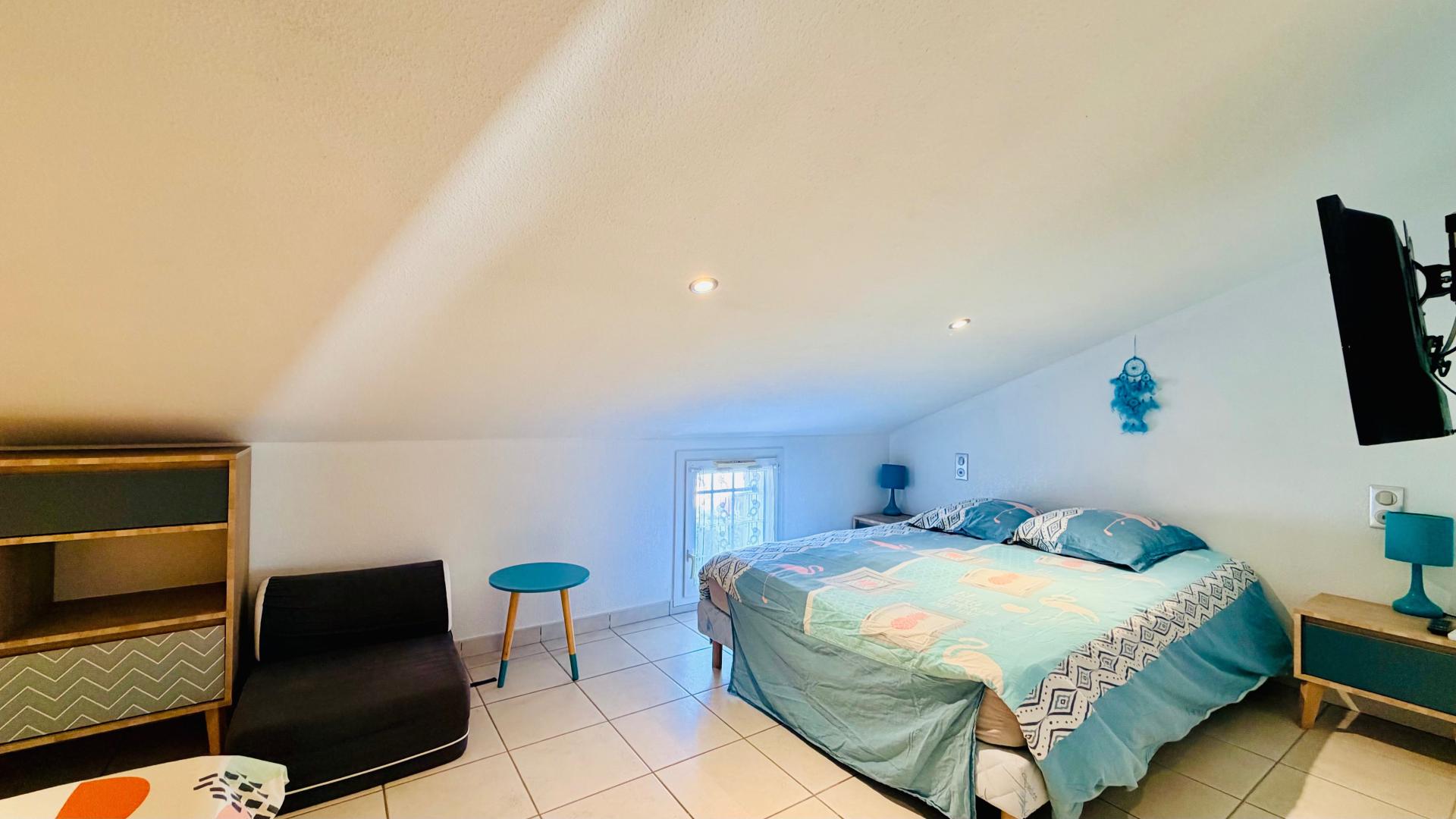 Photo 17 of the listing.