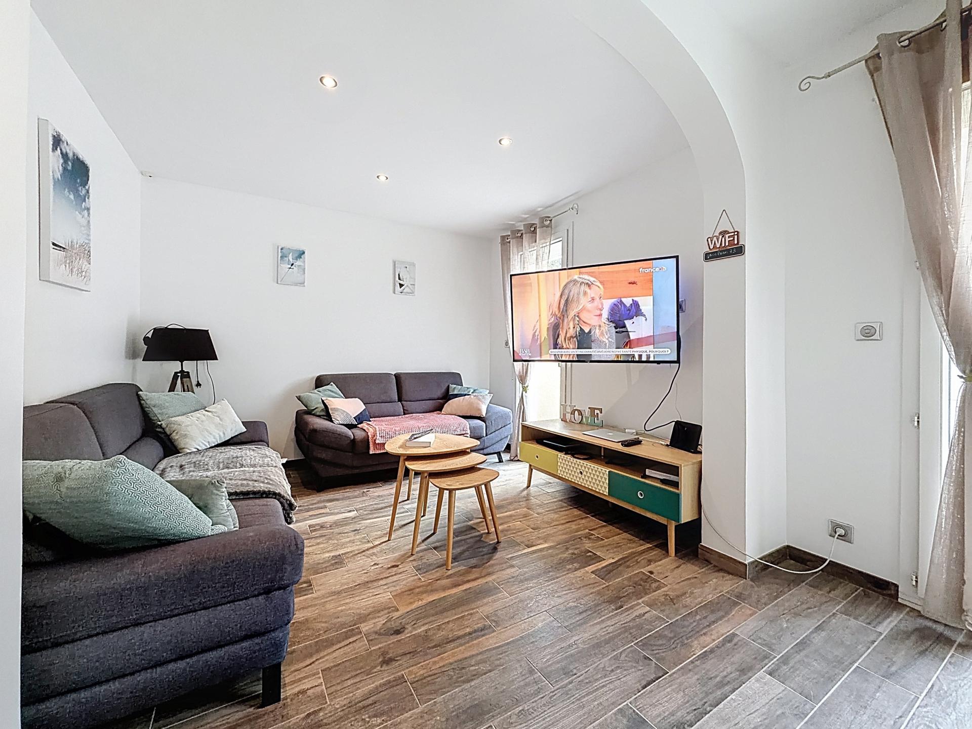 Photo 4 of the listing.