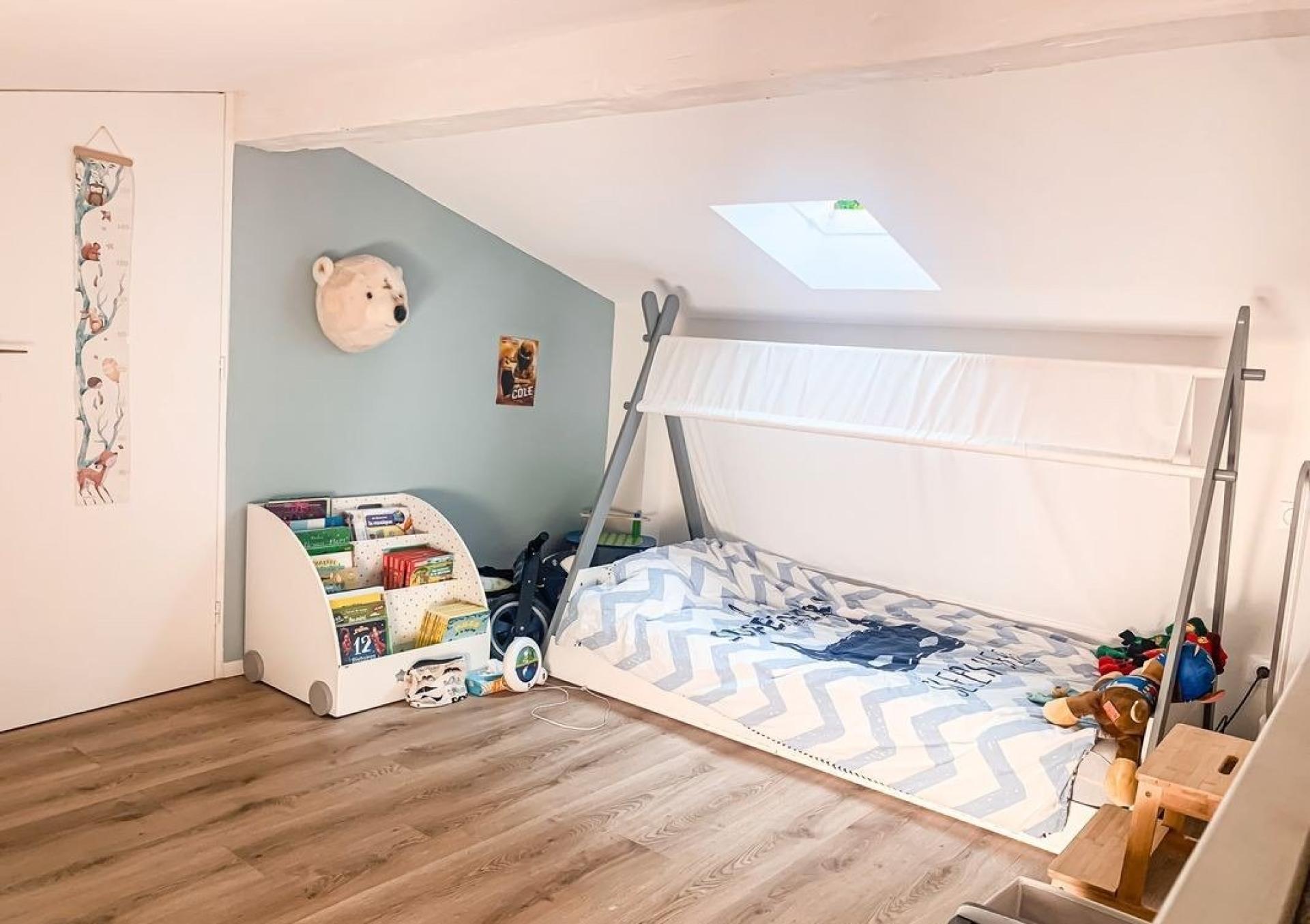 Photo 9 of the listing.