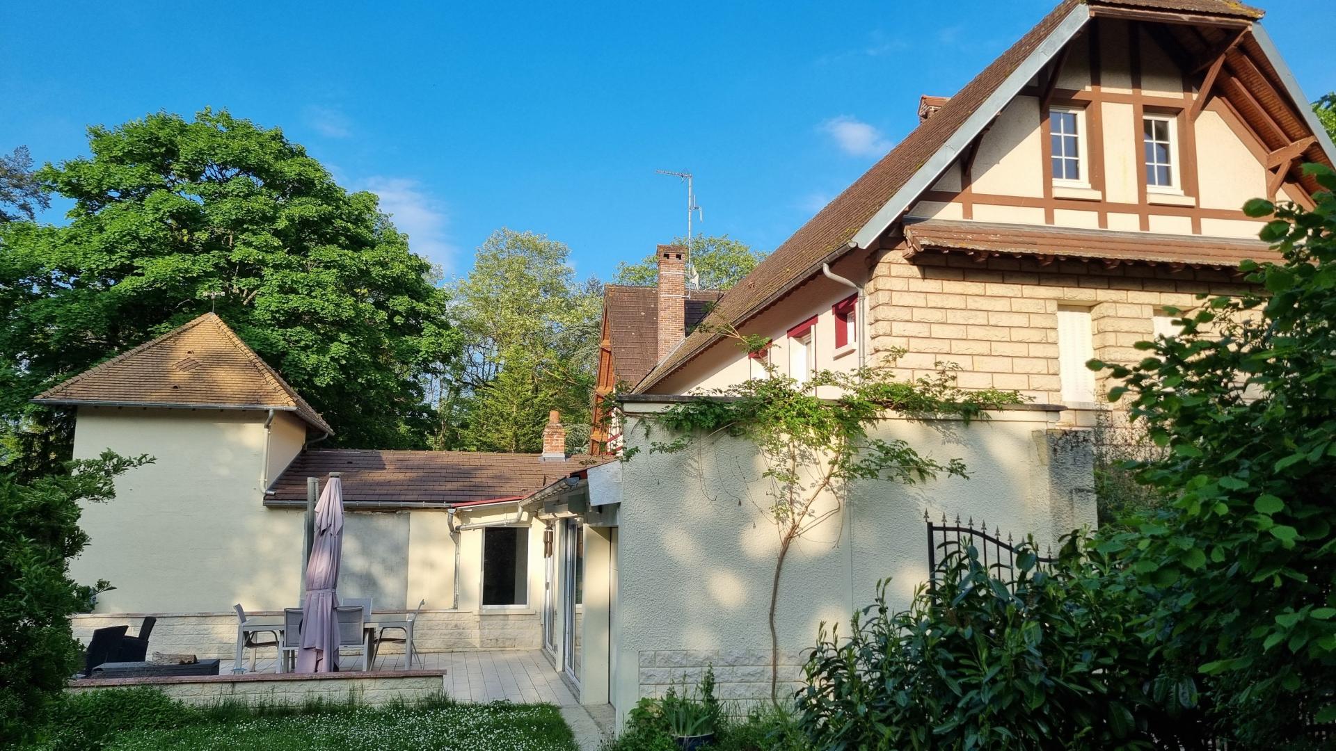 Photo 3 of the listing.