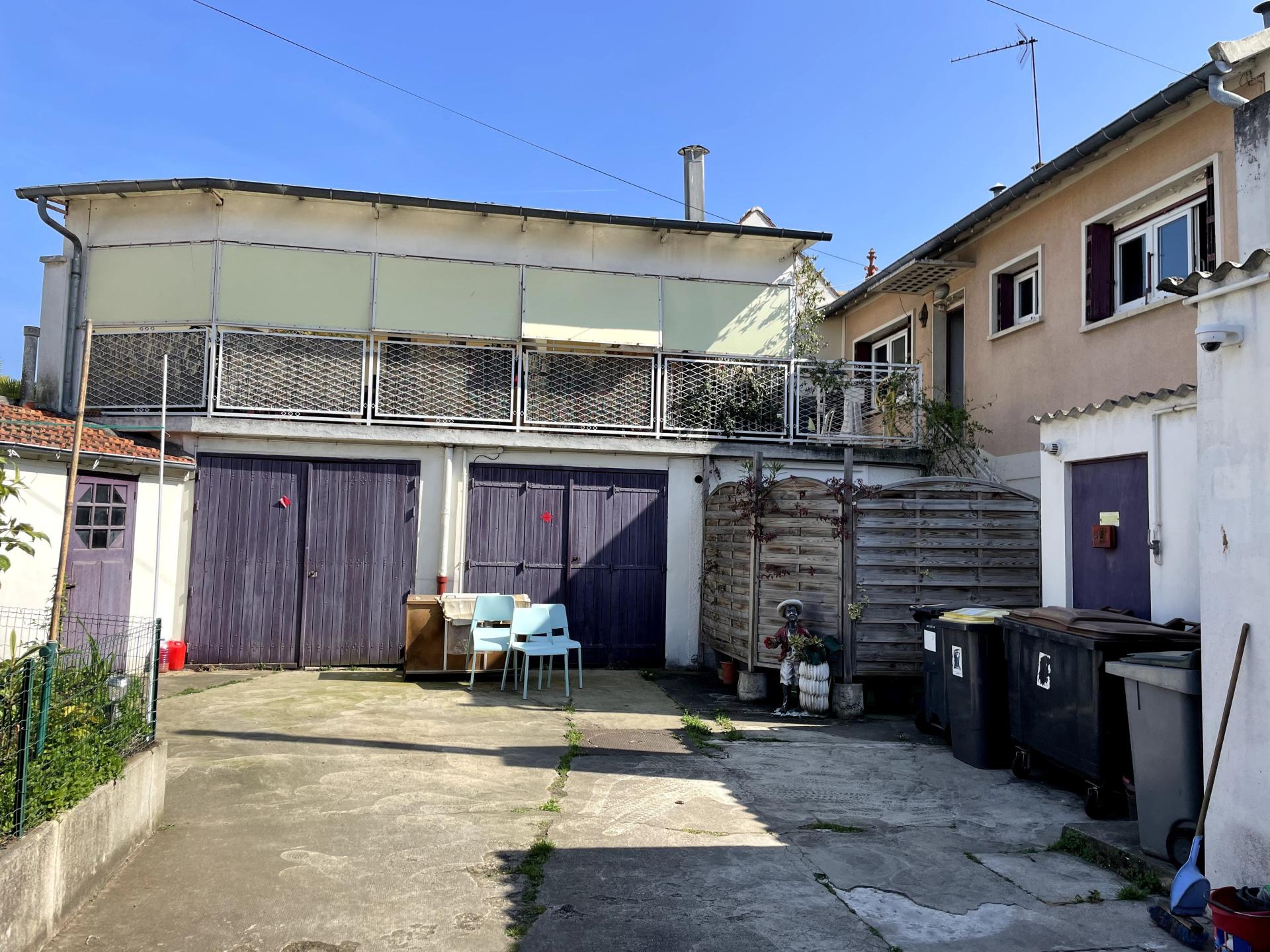 Photo 13 of the listing.