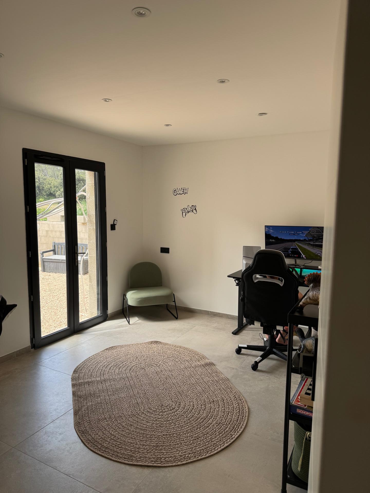 Photo 8 of the listing.