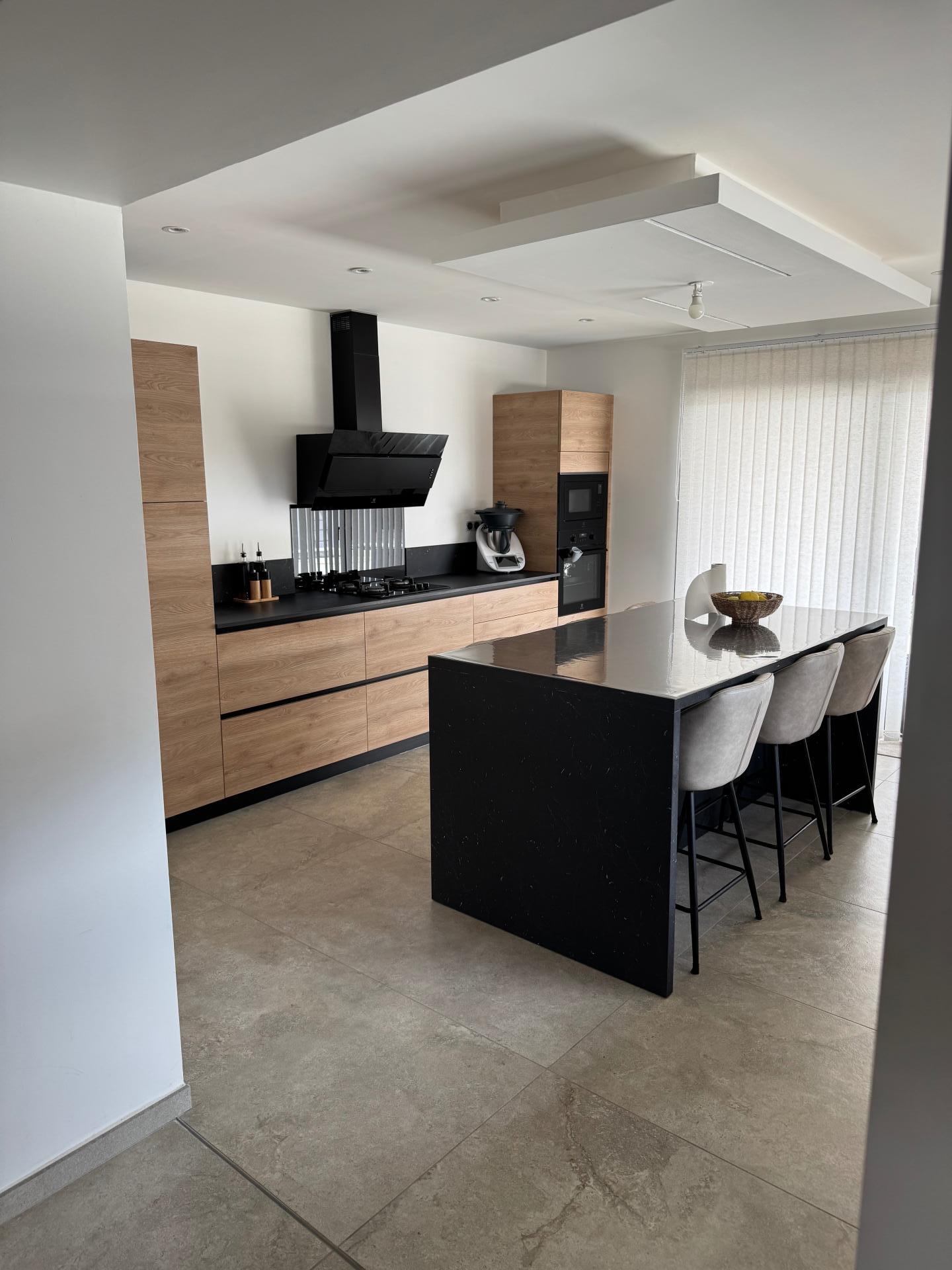 Photo 4 of the listing.