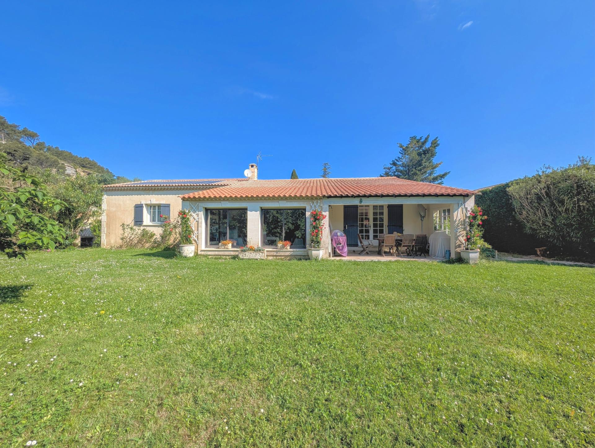 Photo 3 of the listing.