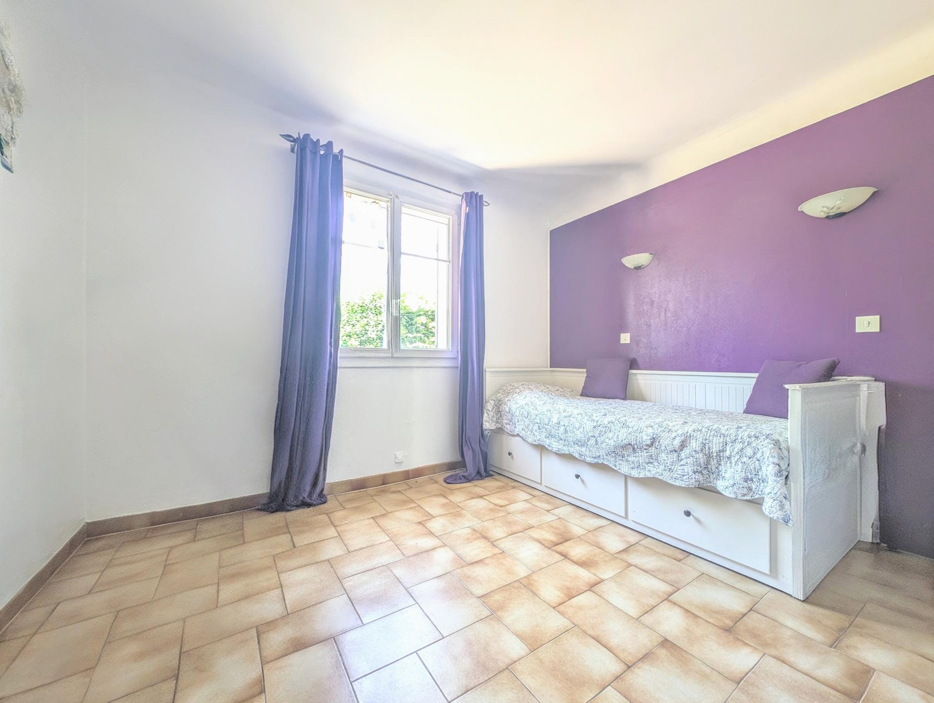 Photo 14 of the listing.