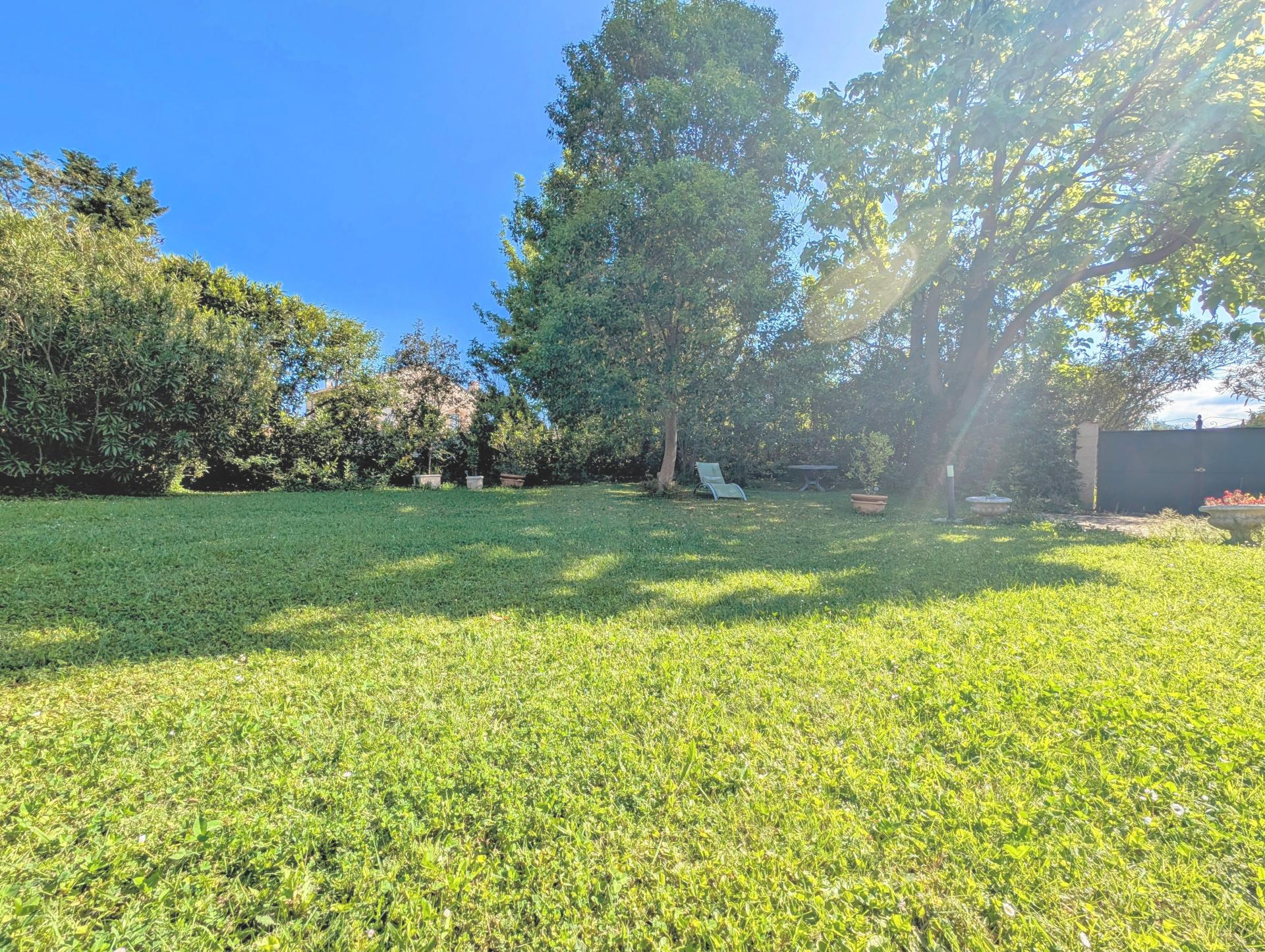 Photo 15 of the listing.