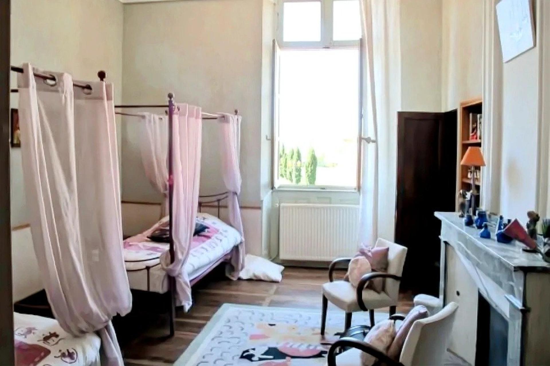 Photo 15 of the listing.