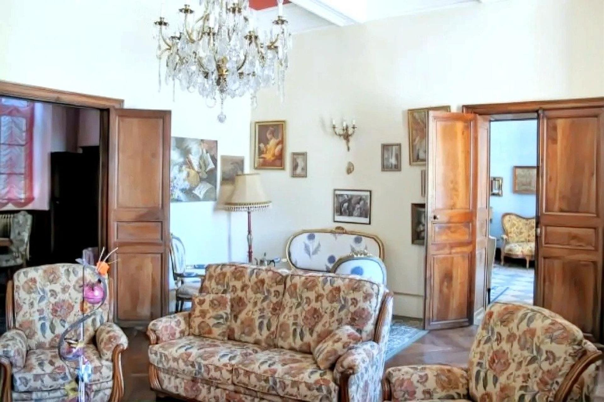 Photo 13 of the listing.