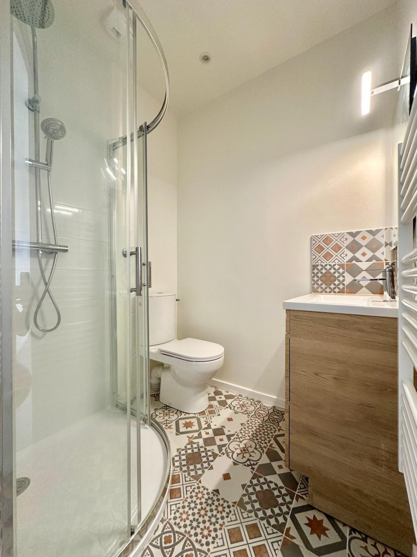 Photo 12 of the listing.