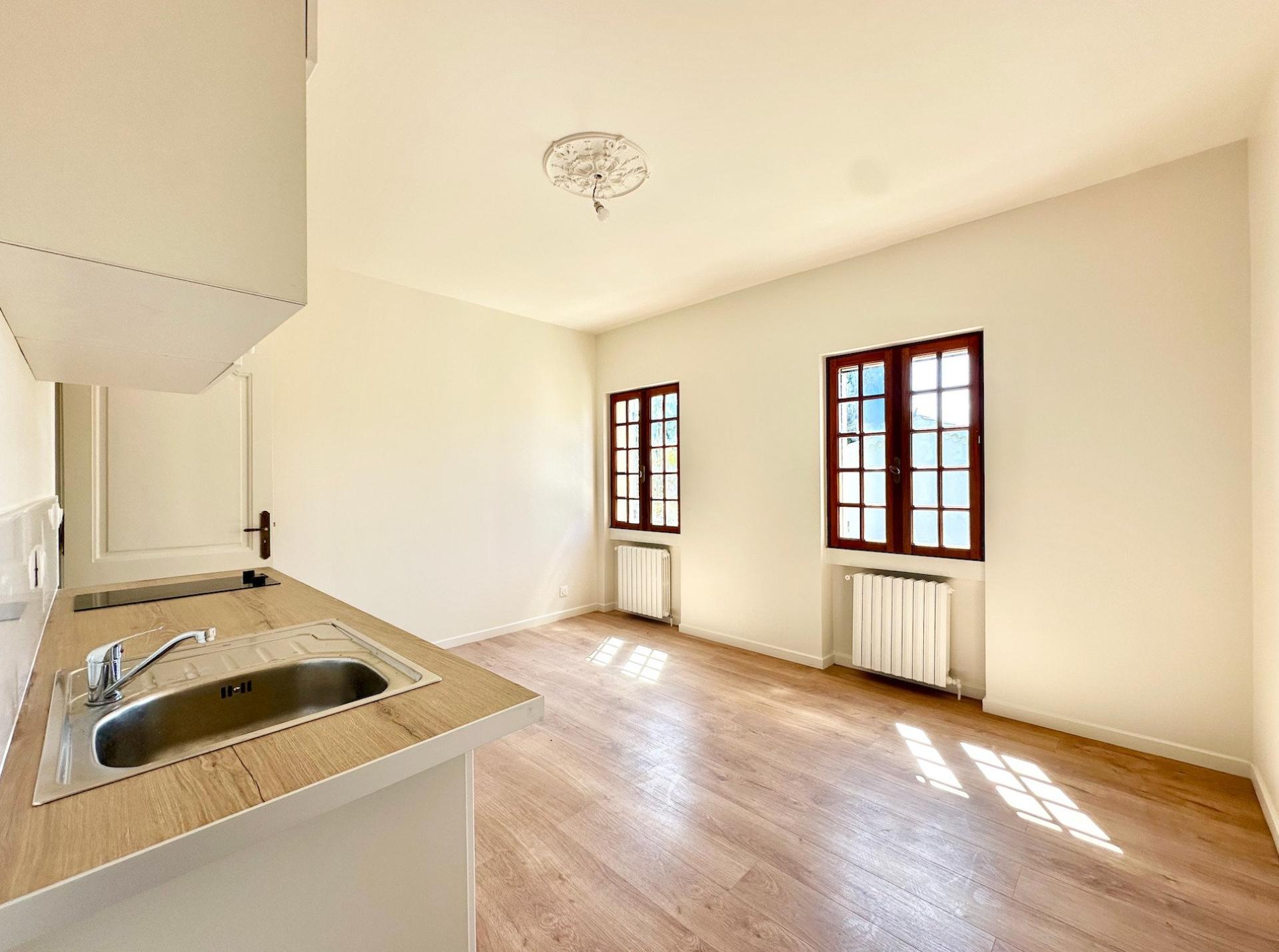 Photo 17 of the listing.