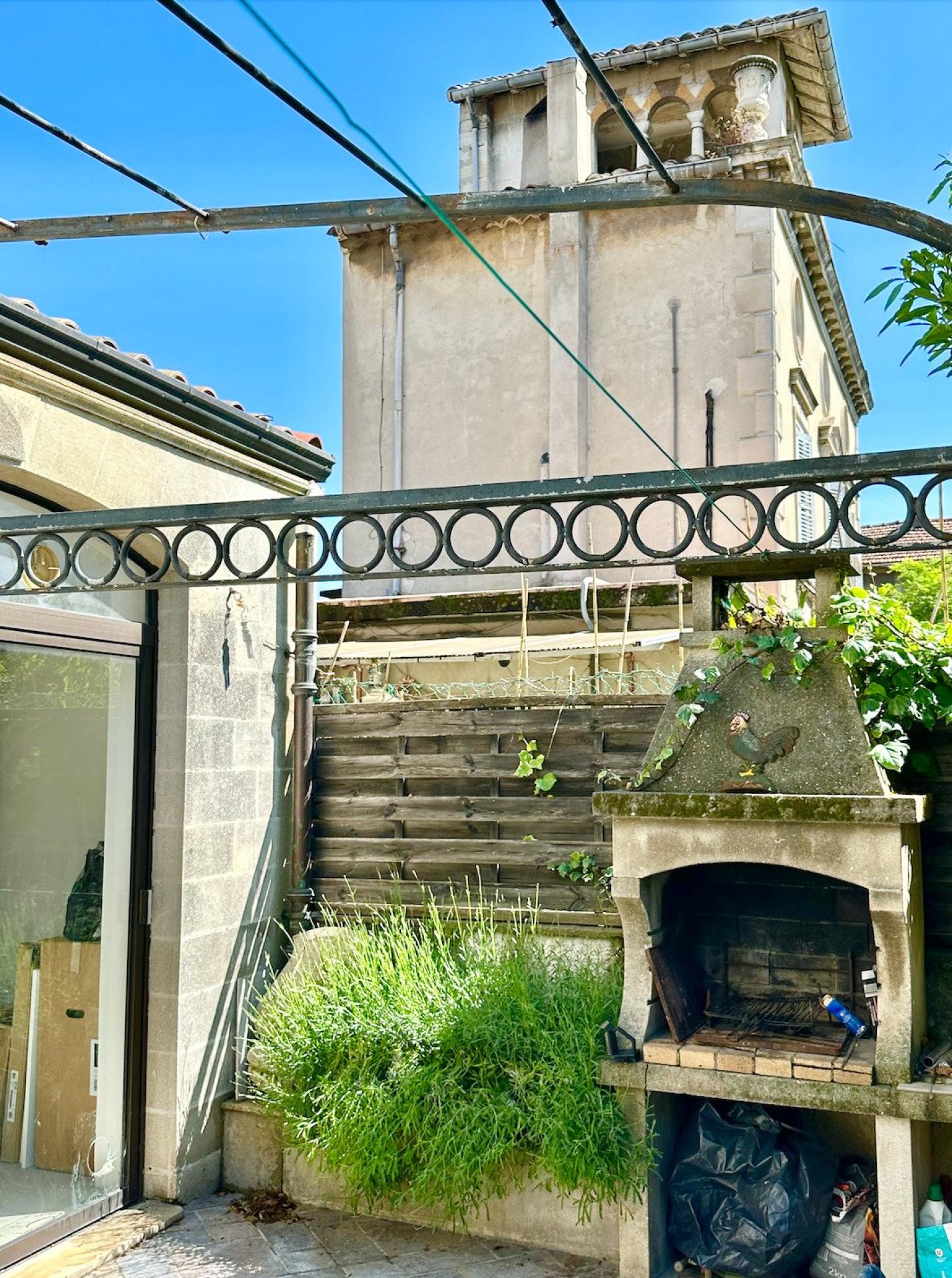 Photo 14 of the listing.