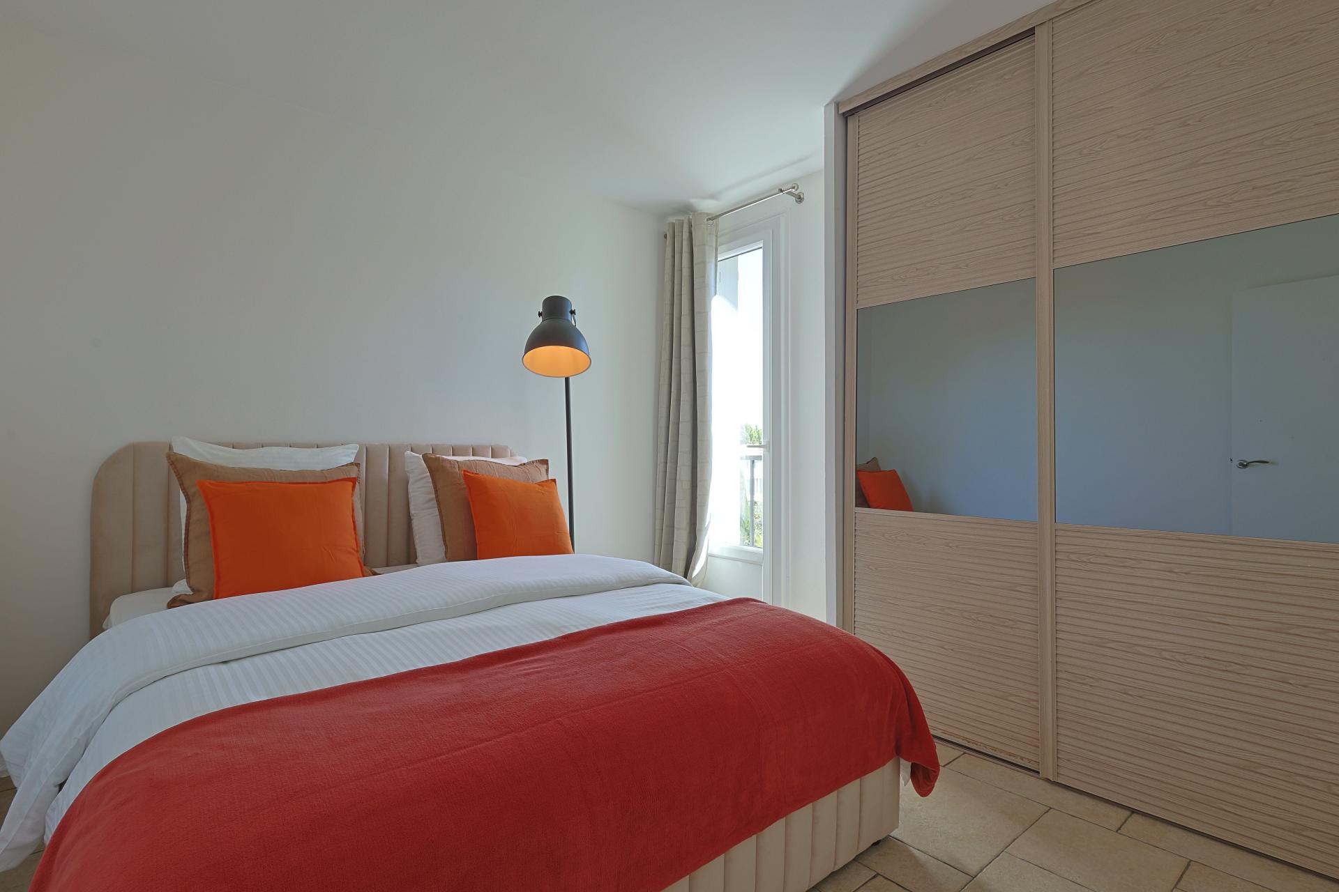 Photo 8 of the listing.