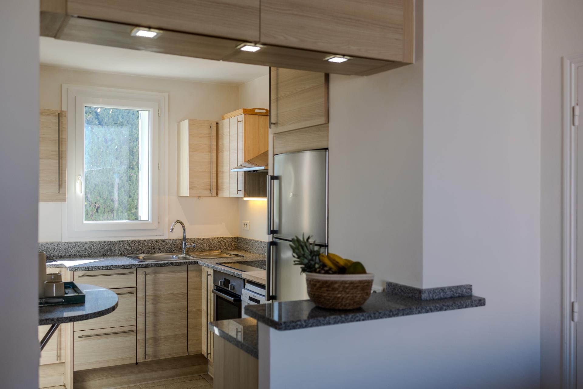 Photo 7 of the listing.